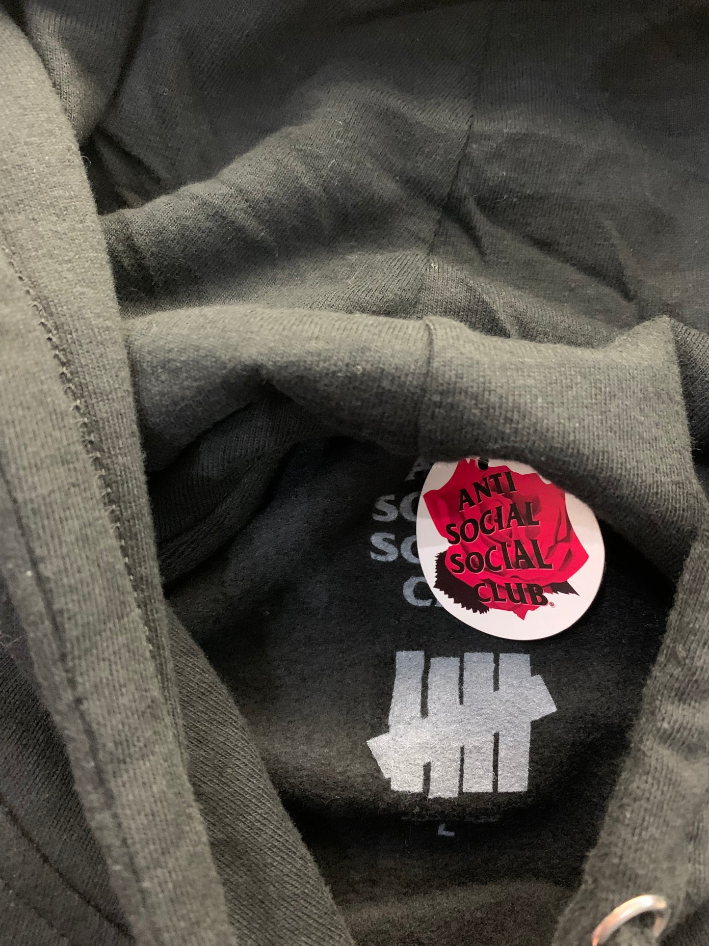 (L) BNWT ASSC x Undefeated Hoodie