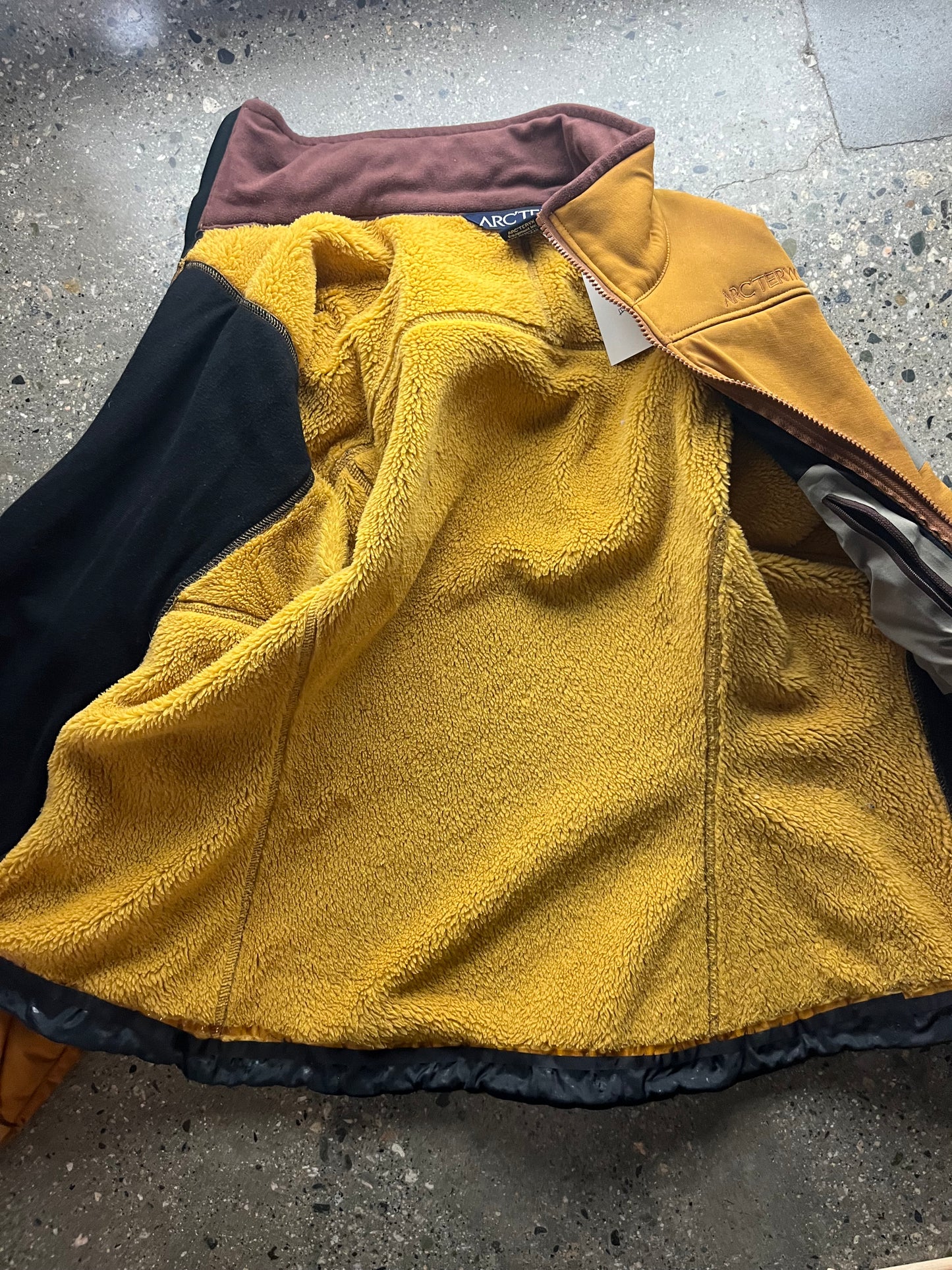 (Womens XL) FW16 - Arc’teryx Mustard Gamma