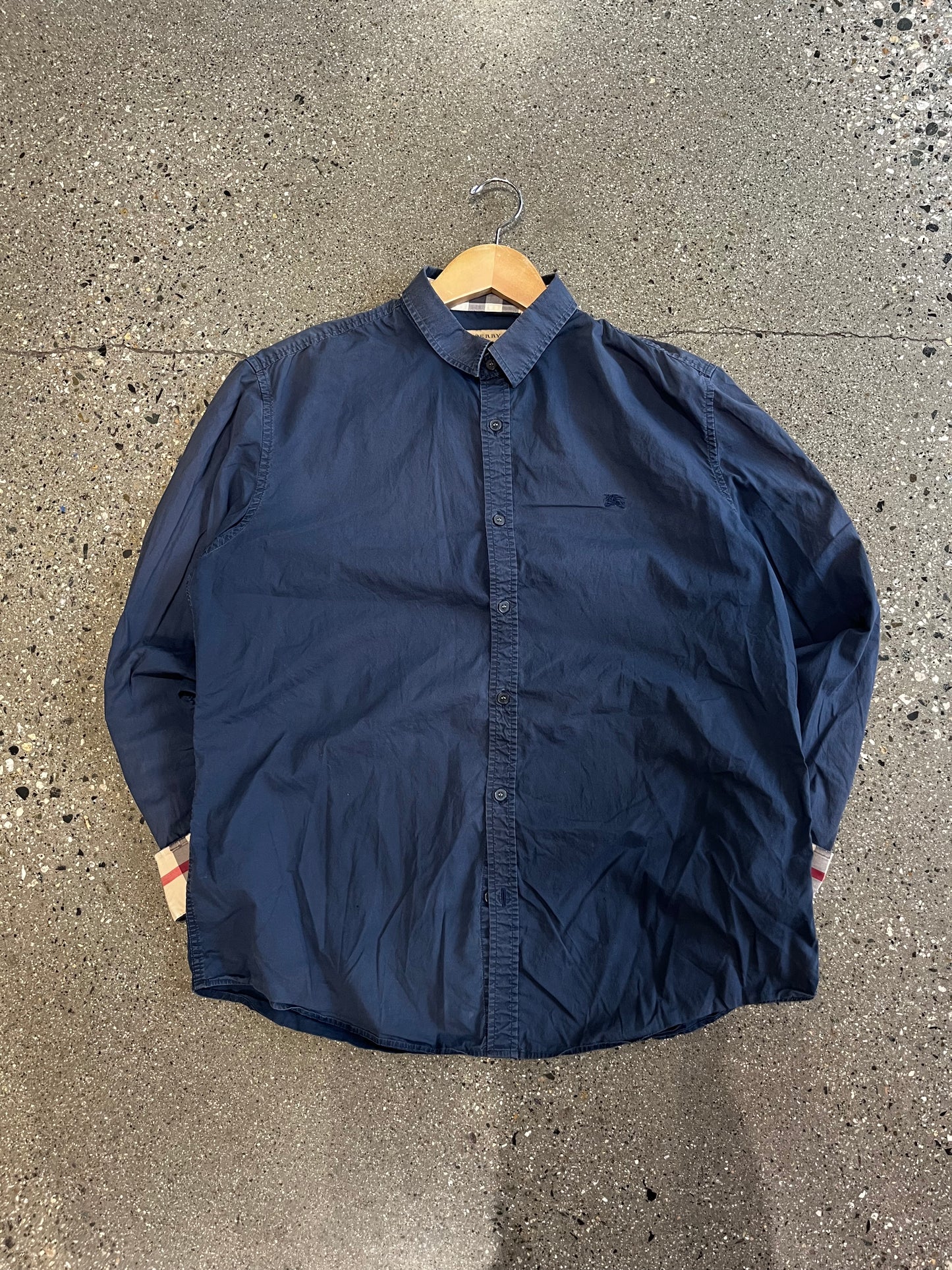 (XL) Burberry Blue Button up
