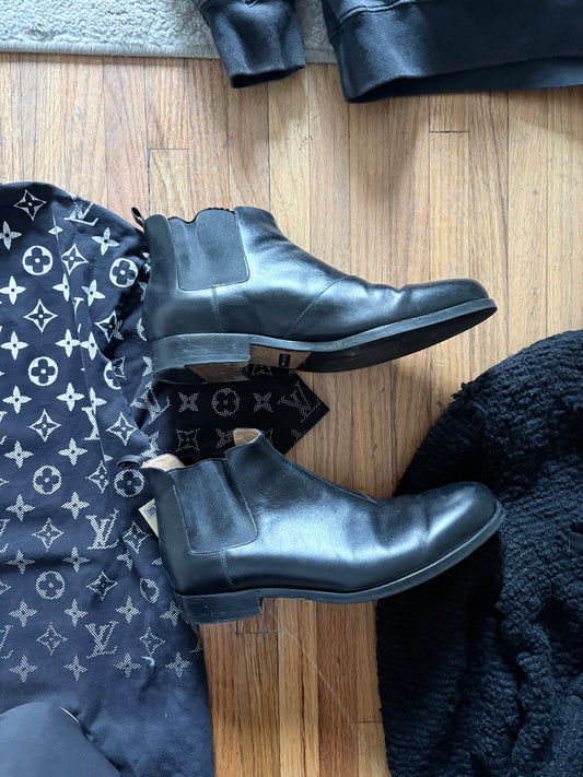 (US8) Helmut Lang Chelsea Boots — with box and dust bags