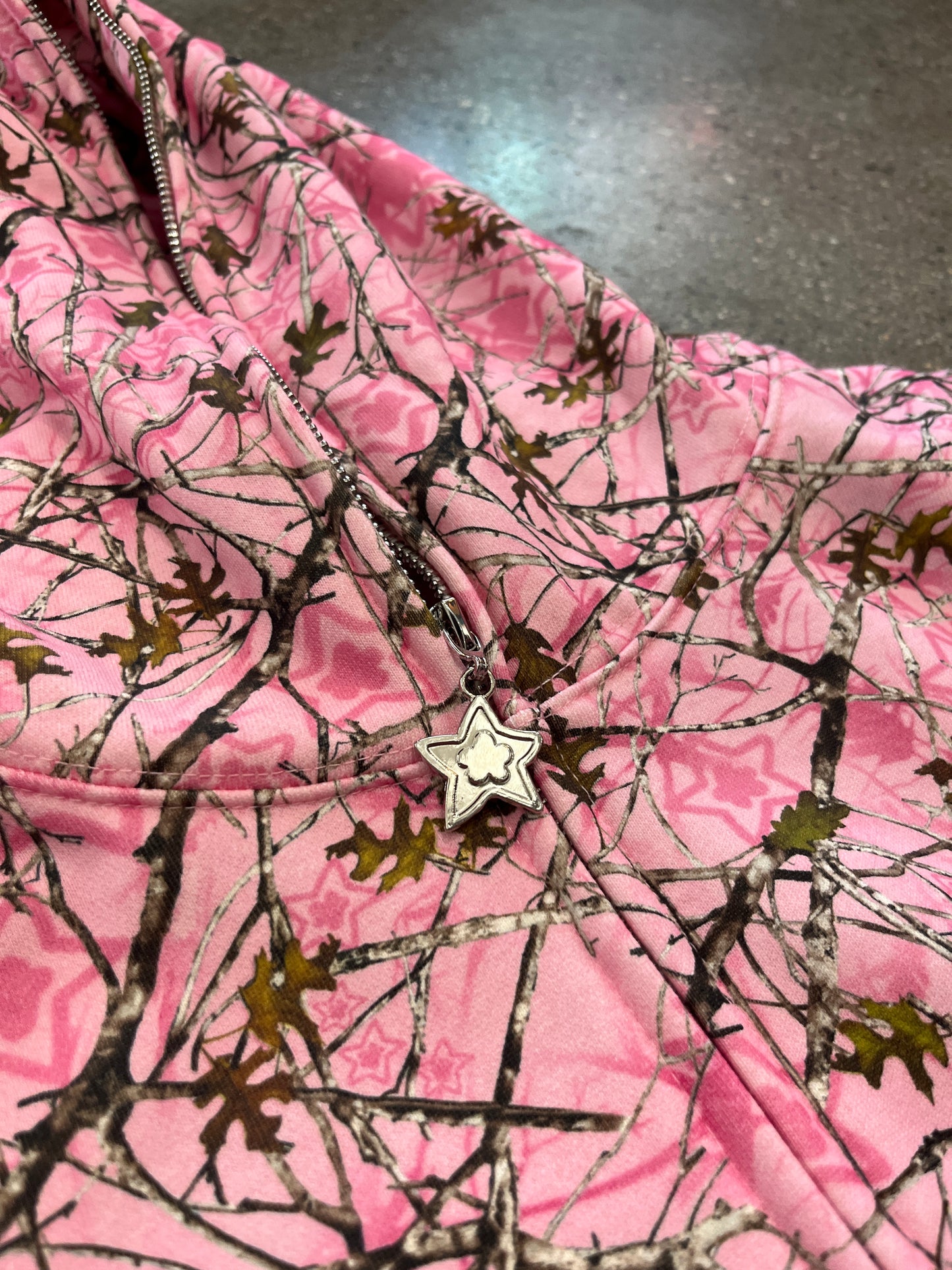 (L/XL) The Star Team Real Tree Pink Full ZIp Hoodie