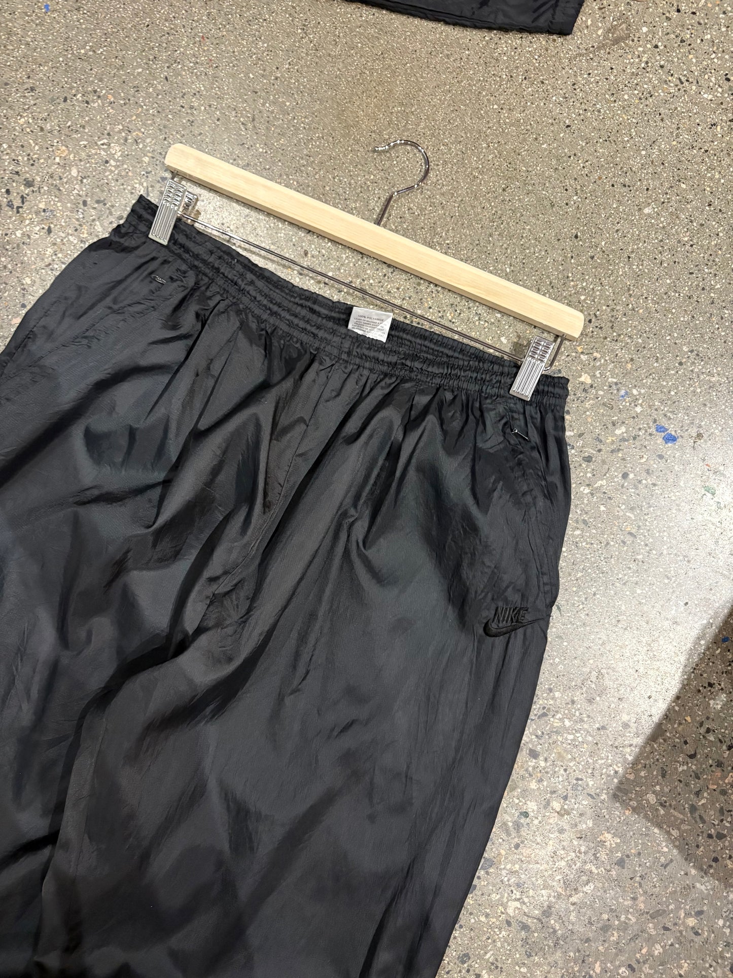 (M) 1980s Black Tonal Nike Windbreaker Pants