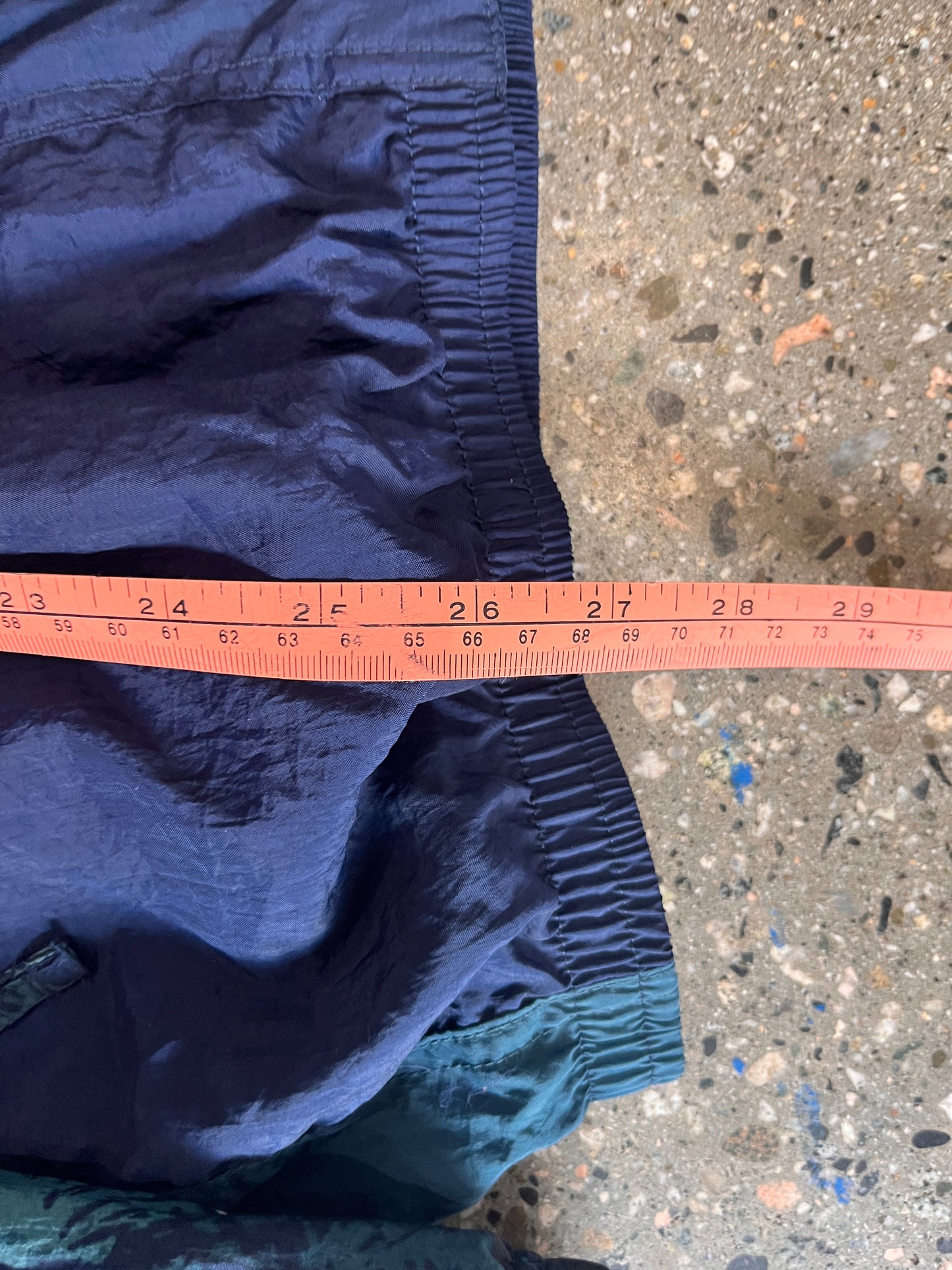 (L) 1990s Nike Design Windbreaker