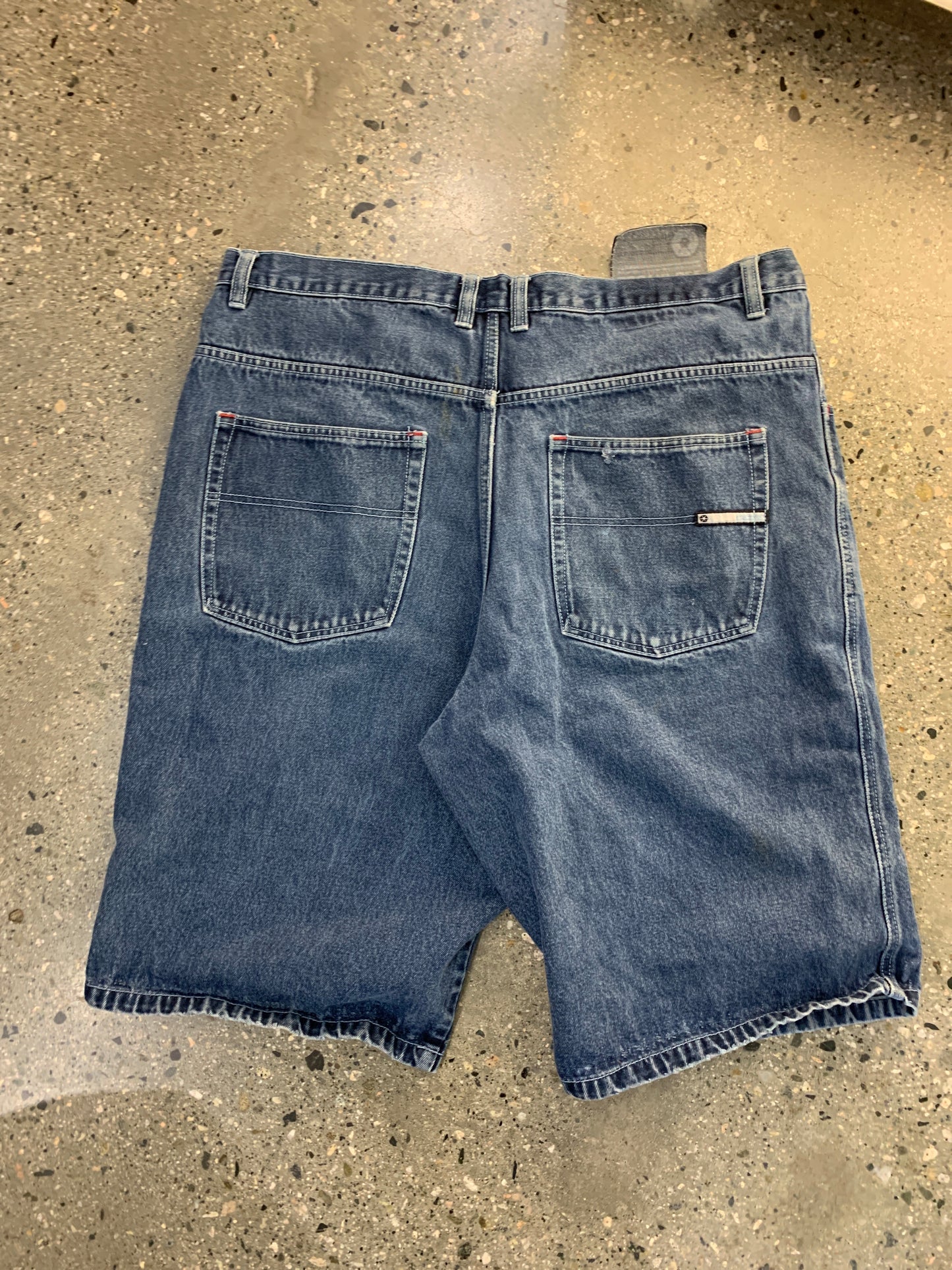s68 - 42w Southpole Jorts