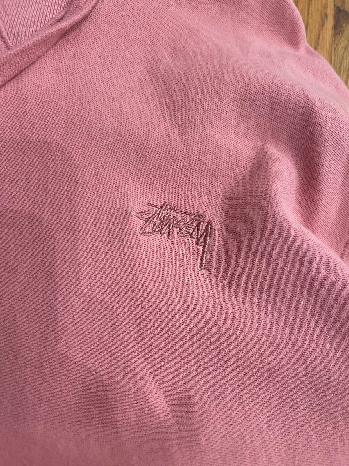 (M) Stussy tonal pink hoodie
