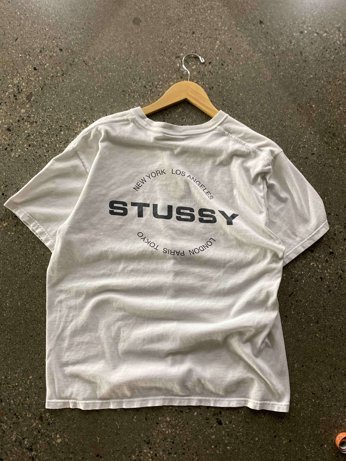 (L) Stussy White Doublesided Tee