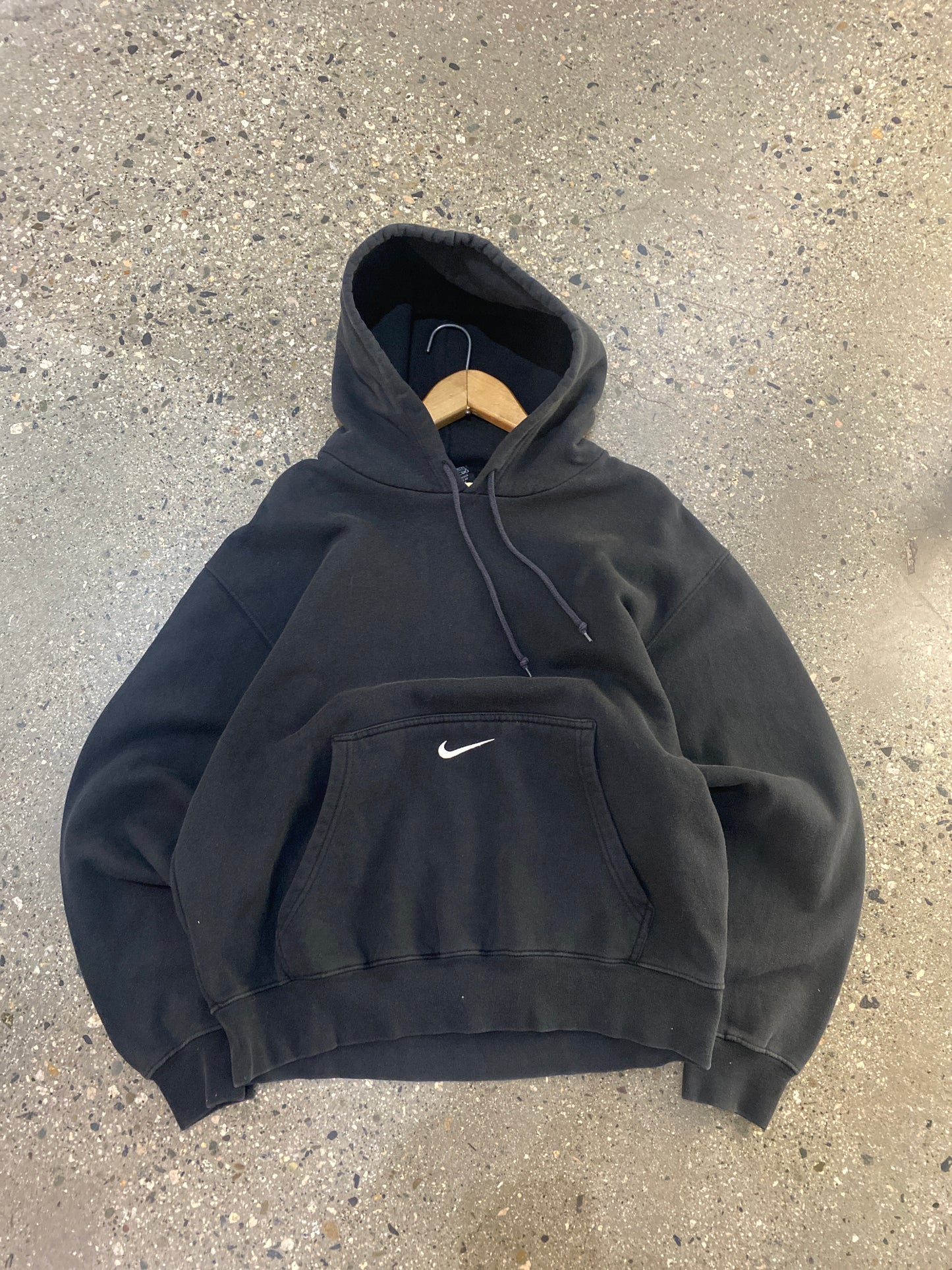(S) Late 90s/2000s Nike Black Pocket Swoosh Thick Hoodie