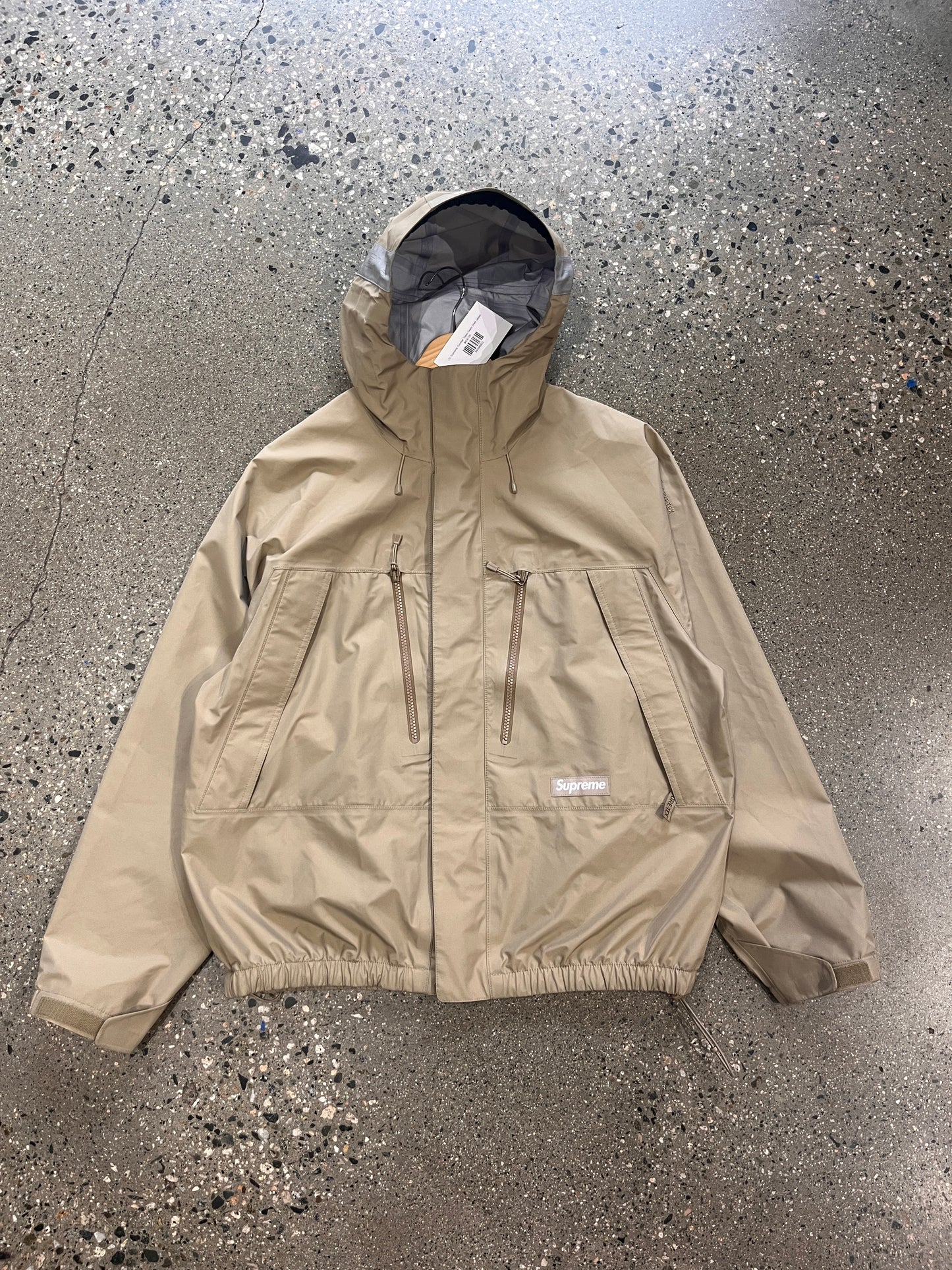 (S) Supreme Goretex Taped Seam Shell Jacket