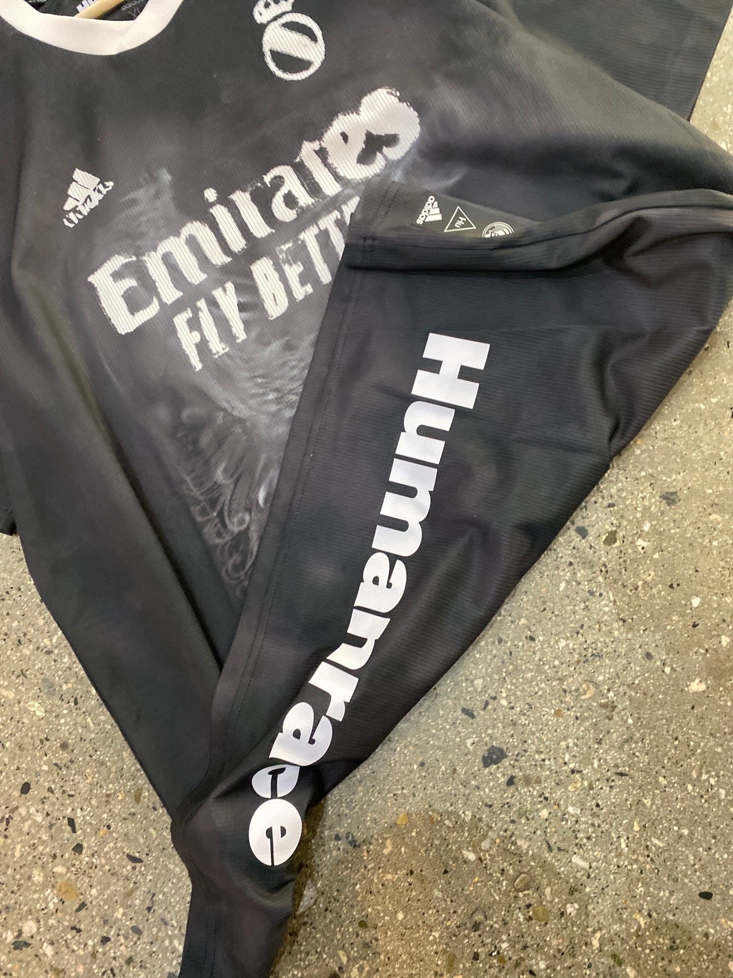 (XL) Real Madrid Humanrace Pharell Kit Jersey
