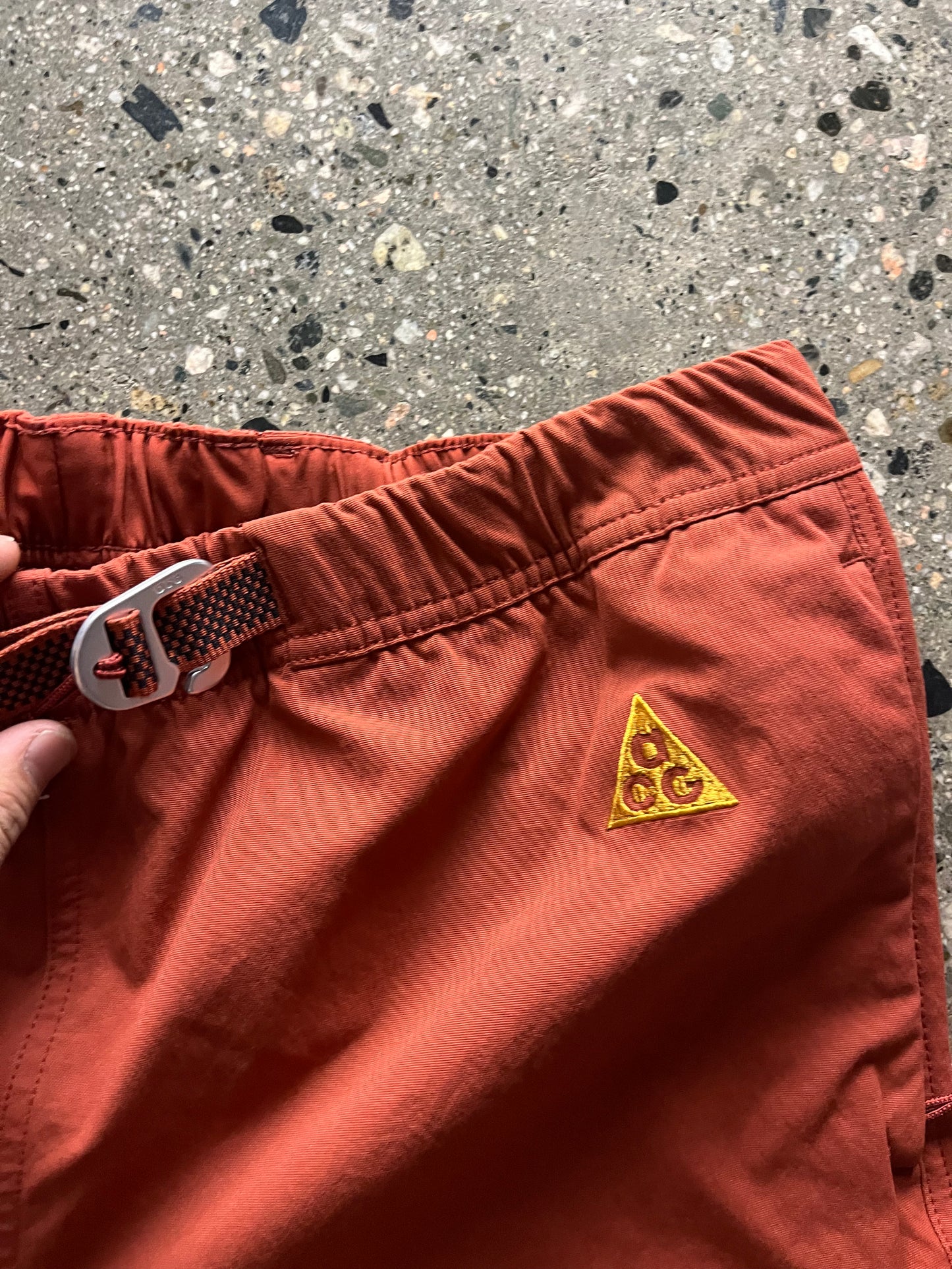 (S) Nike ACG Mountaineering Ripstop Pant