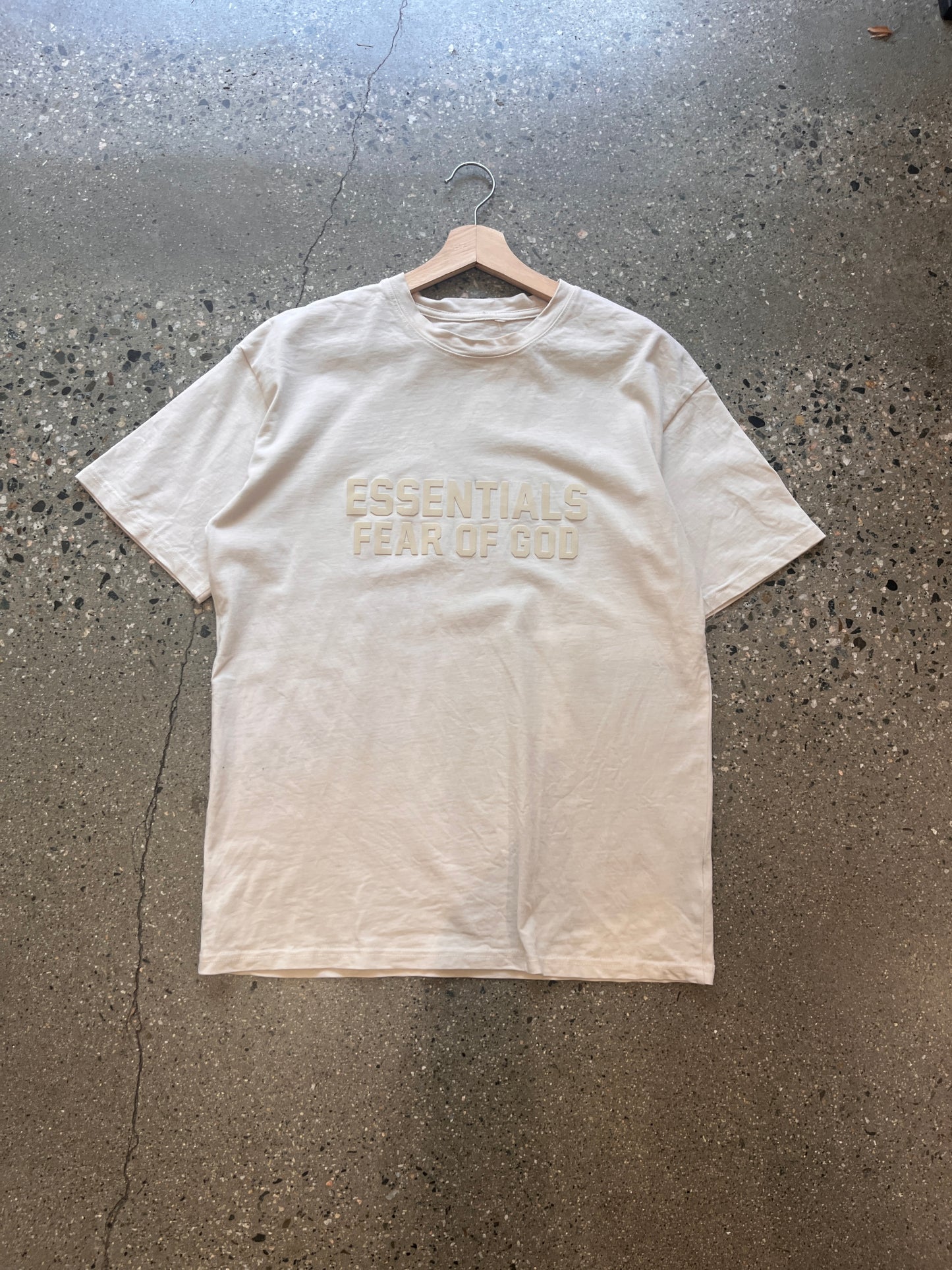(S/M) Essentials Cream Tee