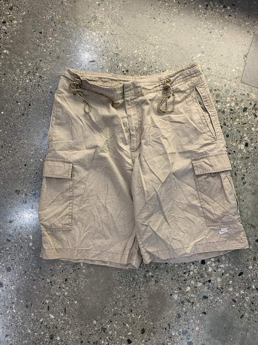 sh14 - (M) Nike Cargo Shorts