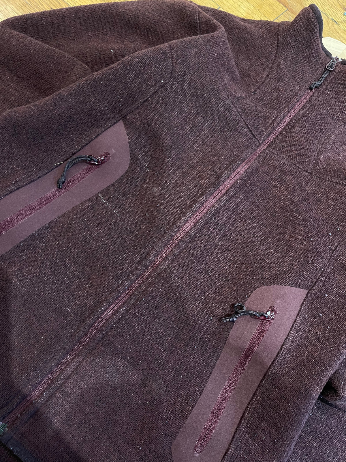 (Women’s S) Arc’teryx Covert - Burgundy