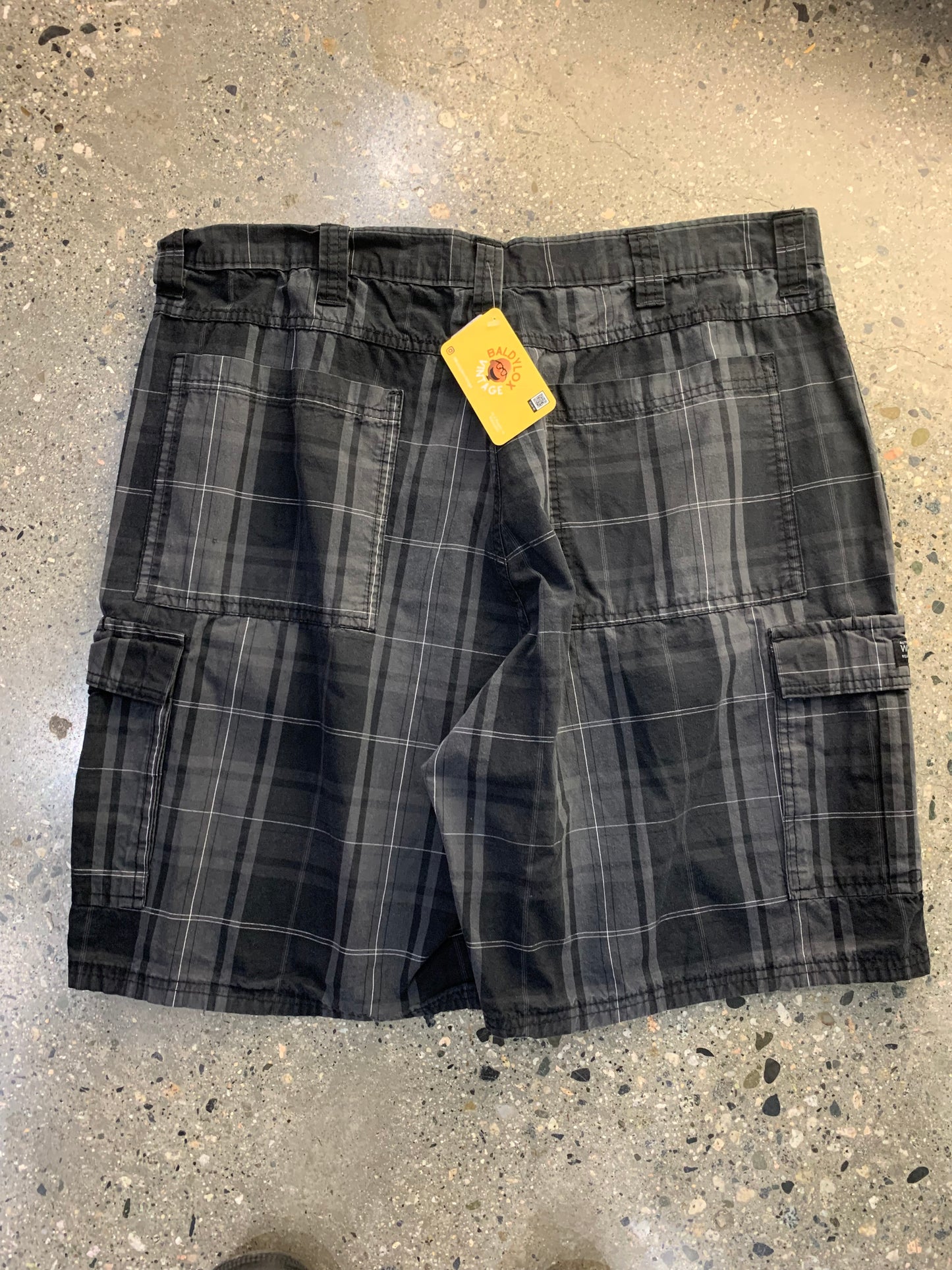 38W Baggy Plaid Shorts