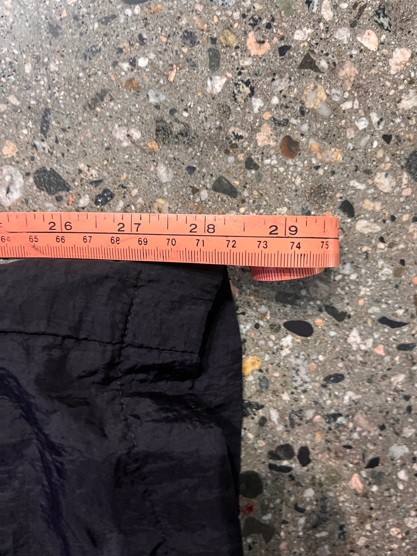 (M) 1990s Nike Black Tonal Swoosh Windbreaker Pants