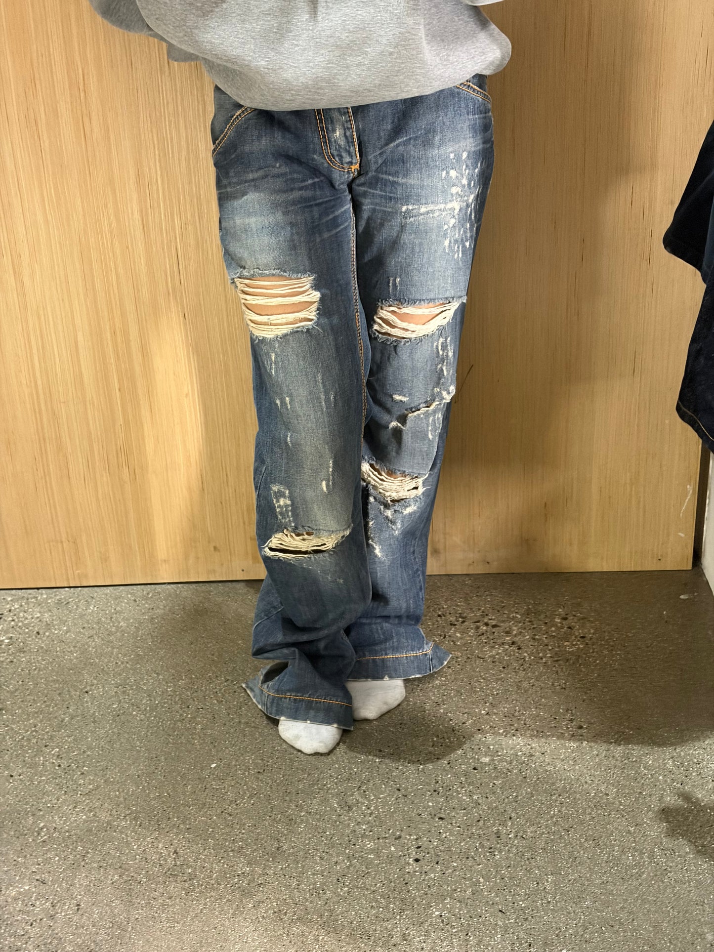 (30x32”) D&G Crash Distressed Denim