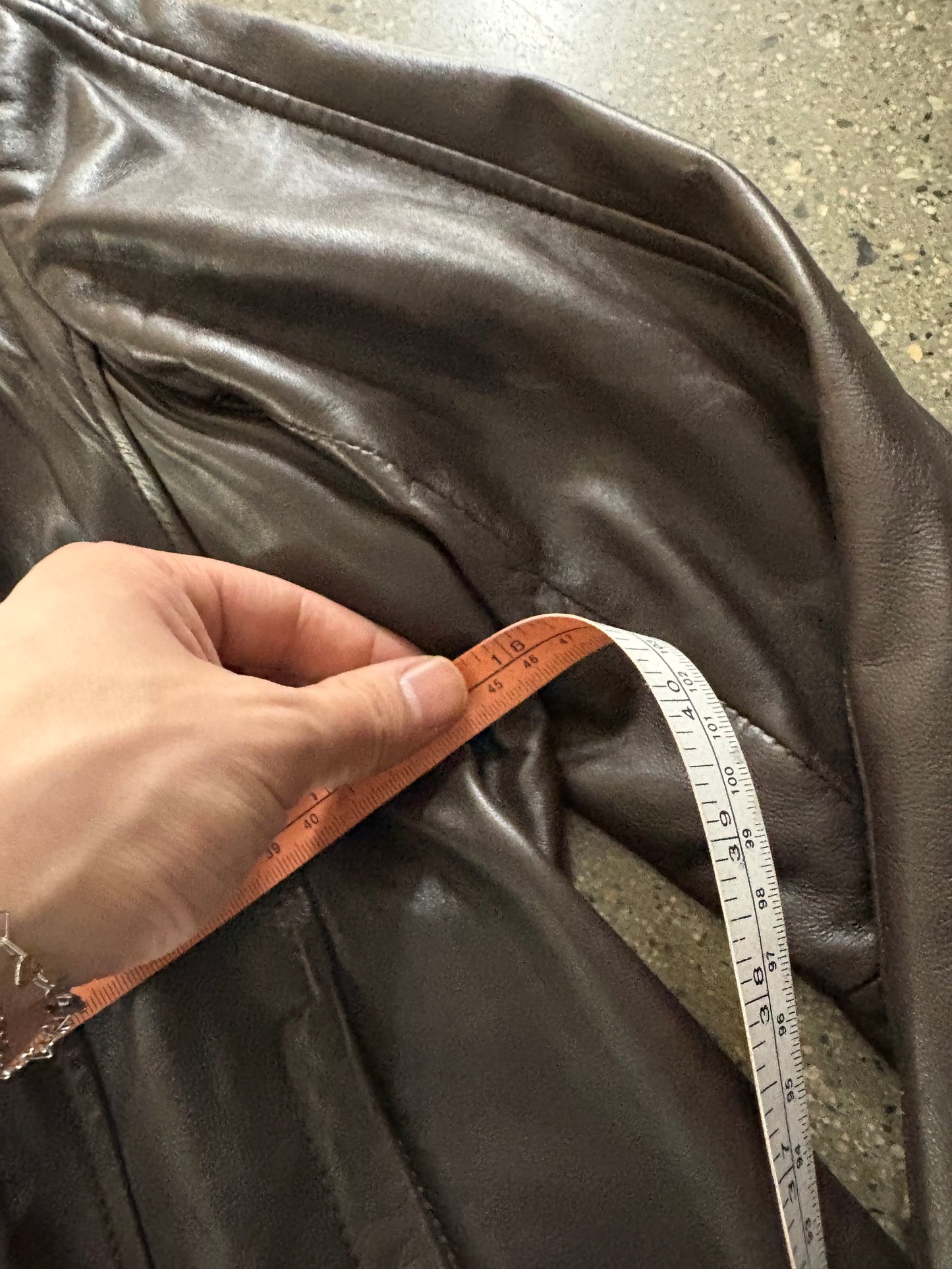 (M Women) Danier Wrapped Concealable Leather