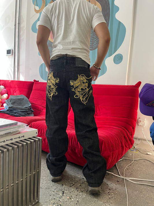 s44 - 32w Rocawear Embroidered Denim