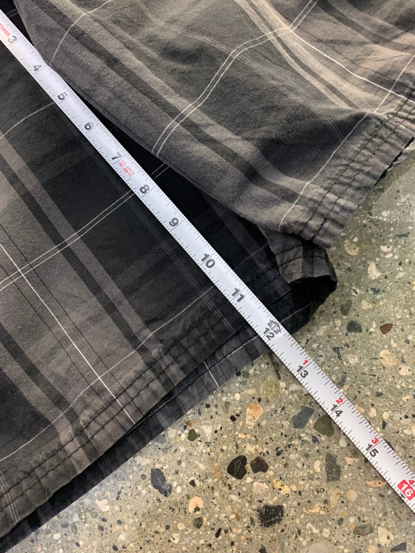 38W Baggy Plaid Shorts