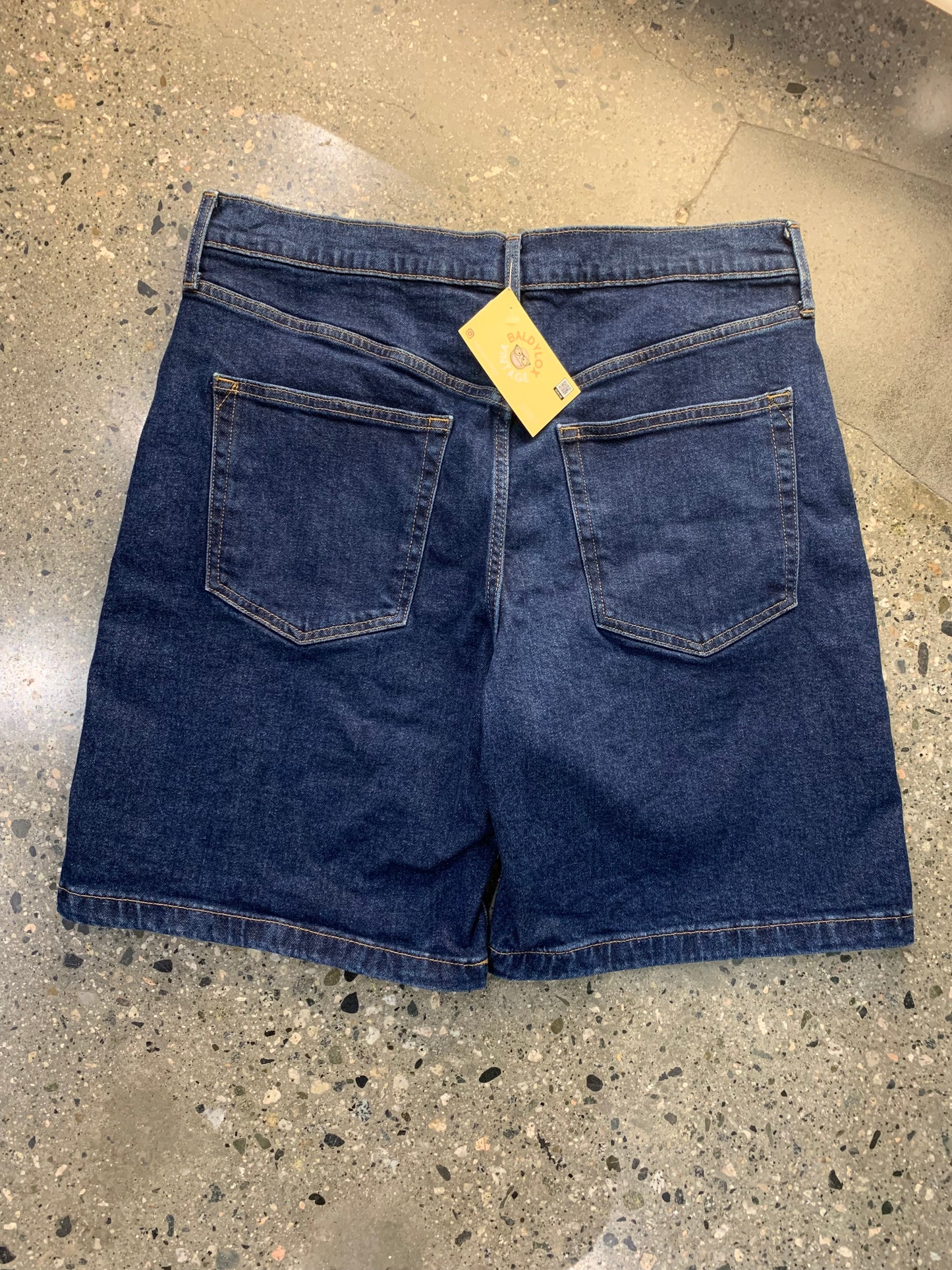 32w GAP jorts
