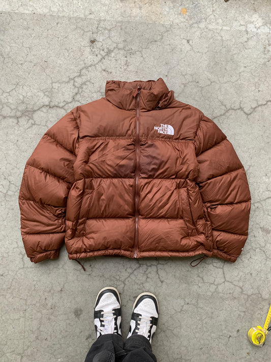 (L) The North Face 700 Dark Oak Puffer
