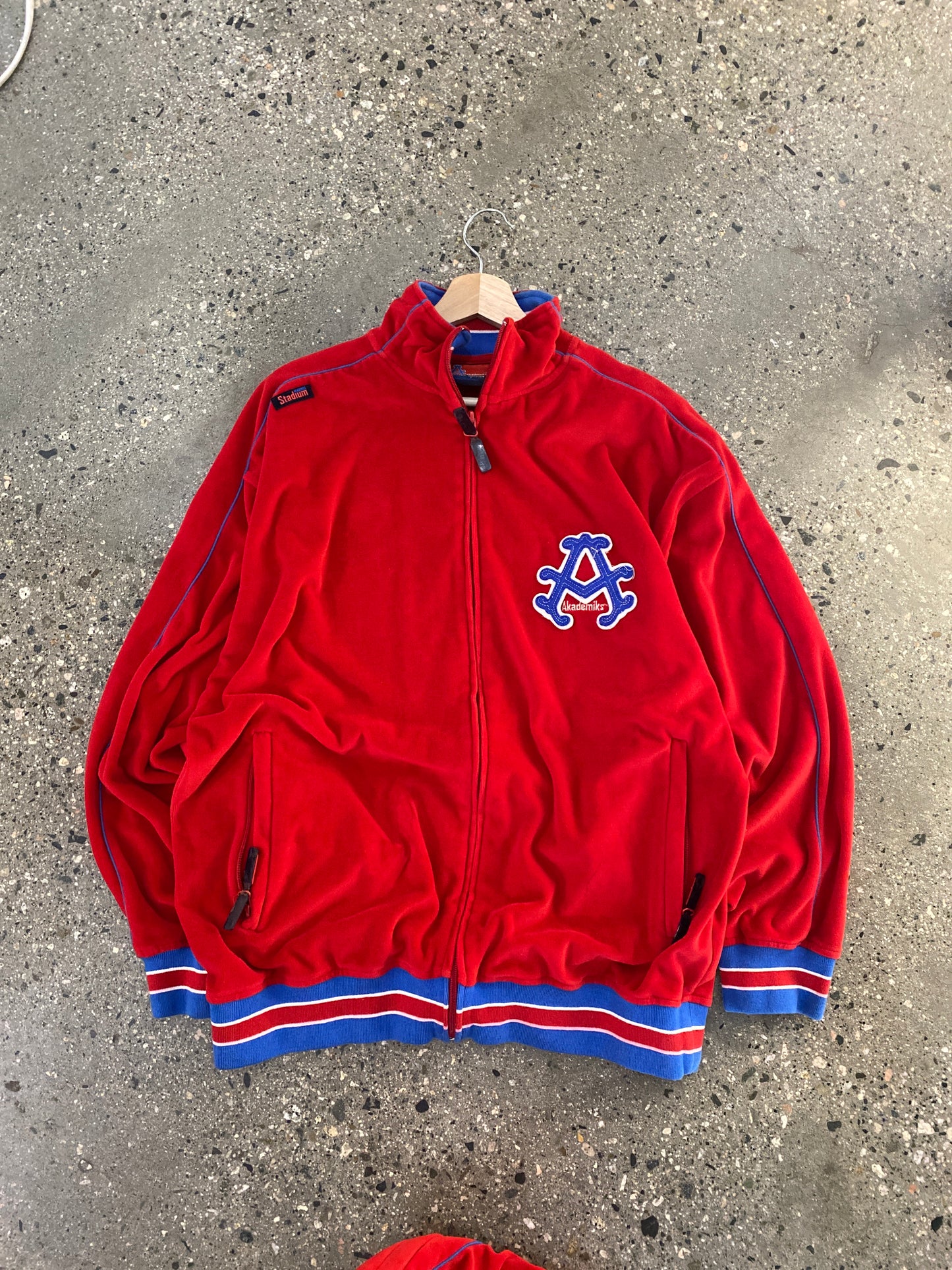 (M/L) Akademiks Velour Stadium Divison Track Set