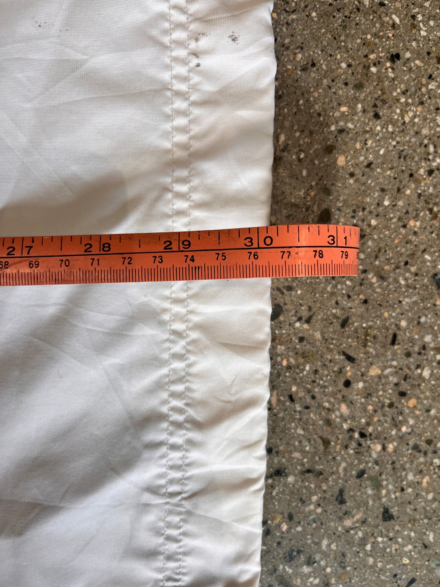 (XL) 2000s Nike White windbreaker with hood