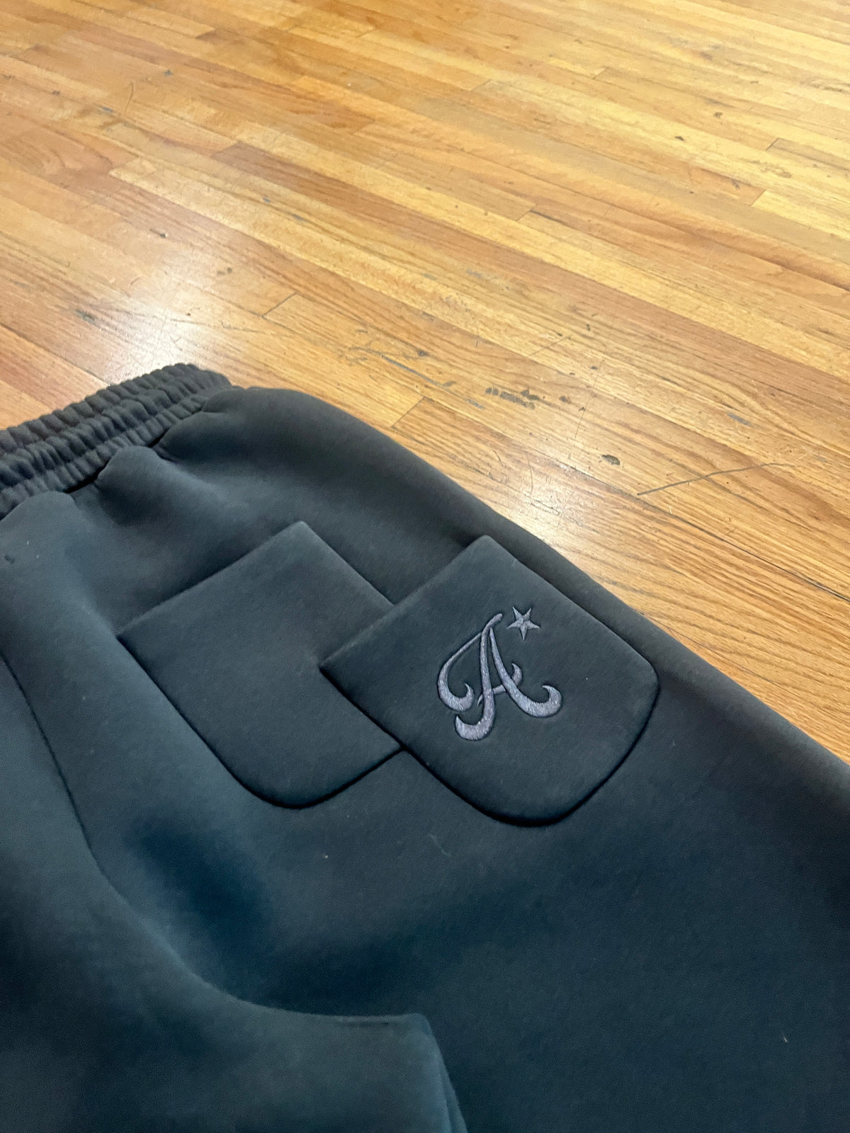 (L) Saint Alexander Heavy Sweats