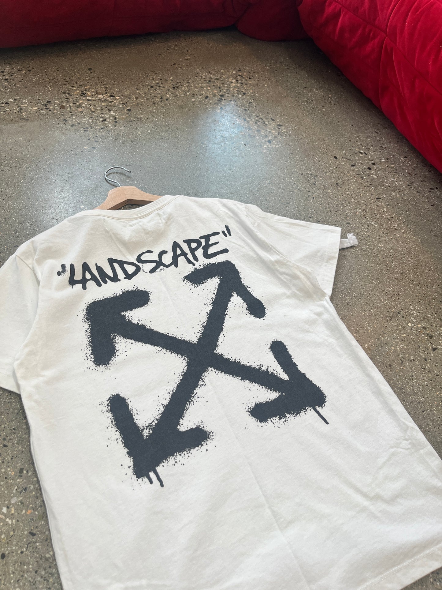 (L/XL) Offwhite Landscape Tee Doublesided