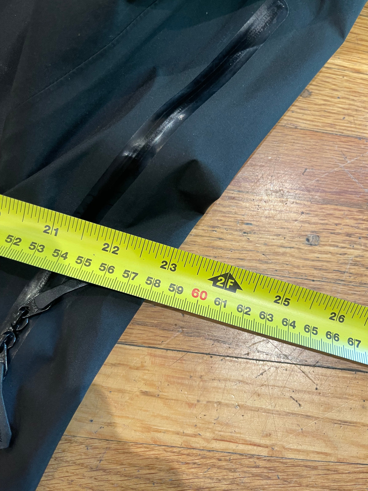 (Men’s S) Black Arc’teryx Beta AR