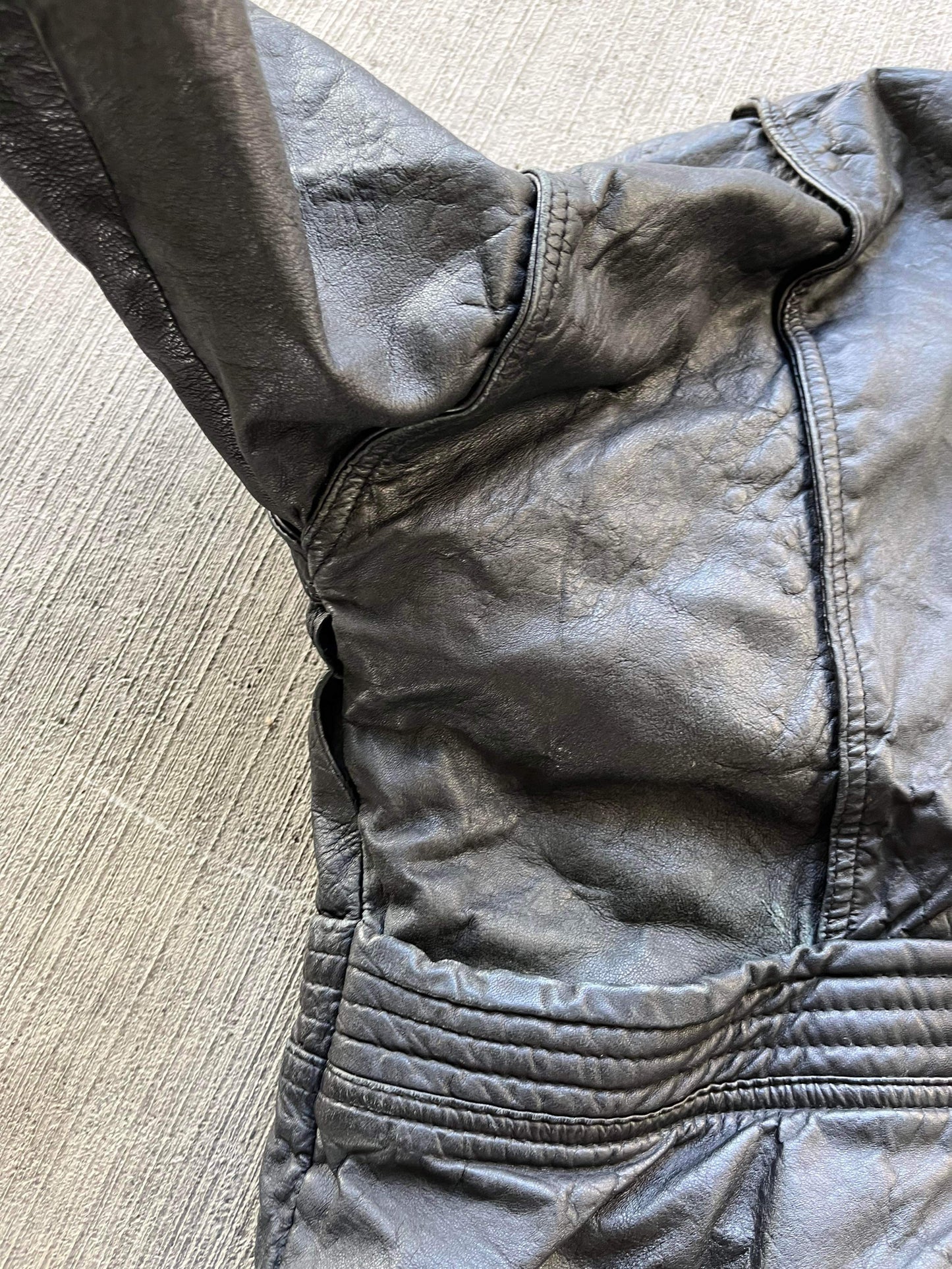 (m) Vintage Harley Davidson Leather Jacket