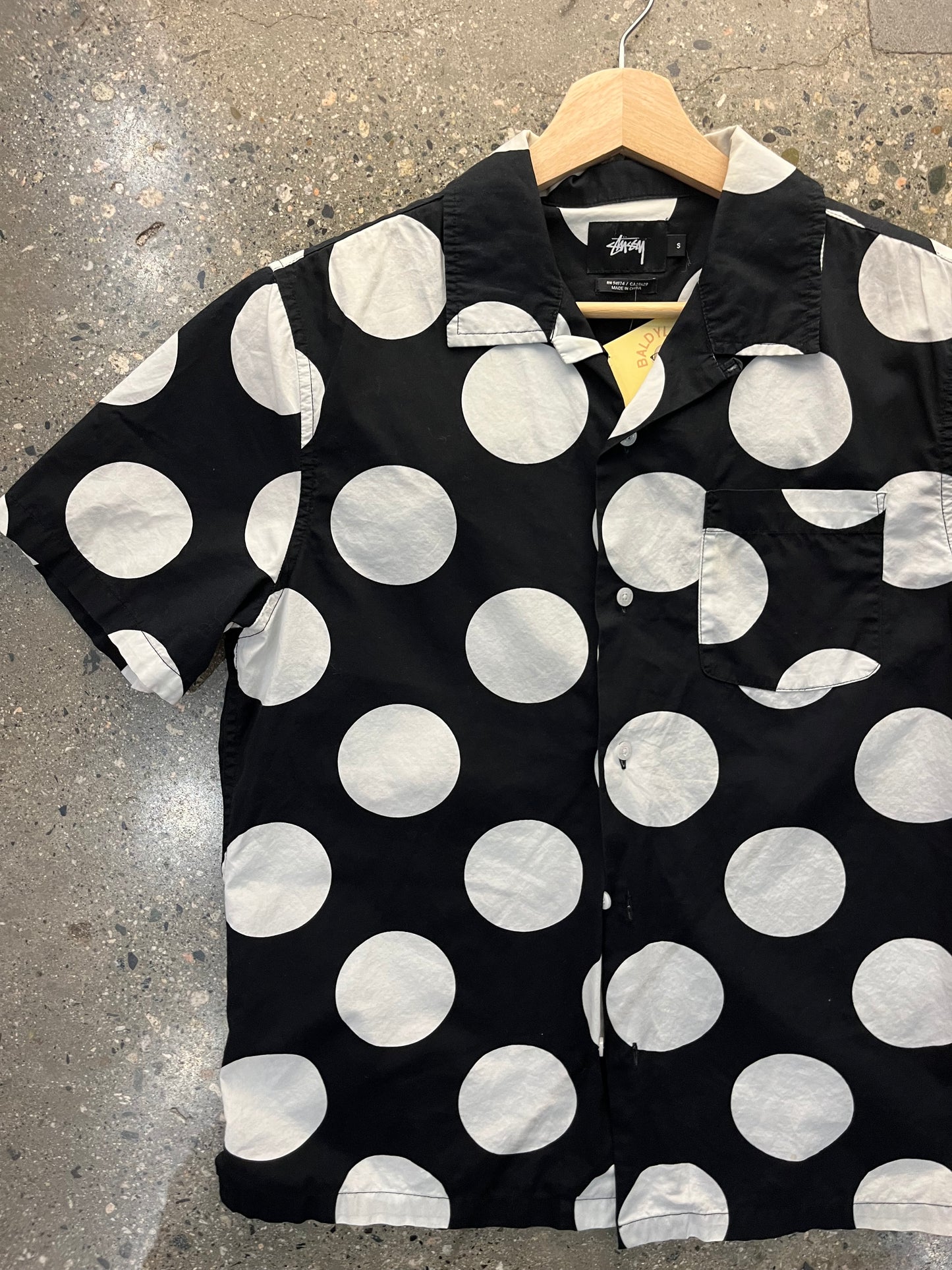 (S) a137 - Stussy DOTS Button Up