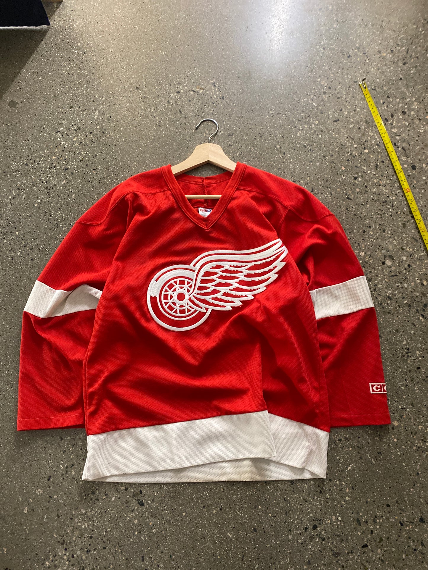 (s/m) CCM redwings jersey