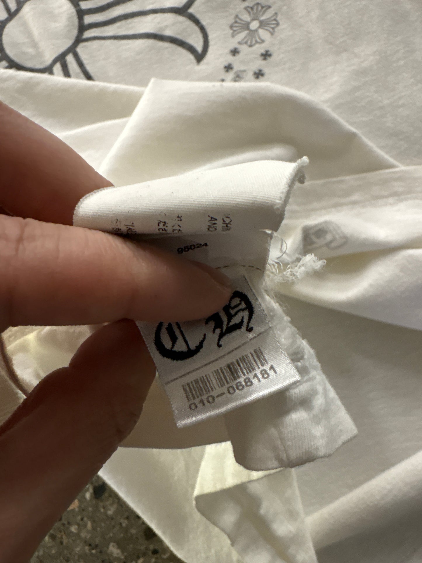 (M) 2010 White Cross Chrome Hearts Tee