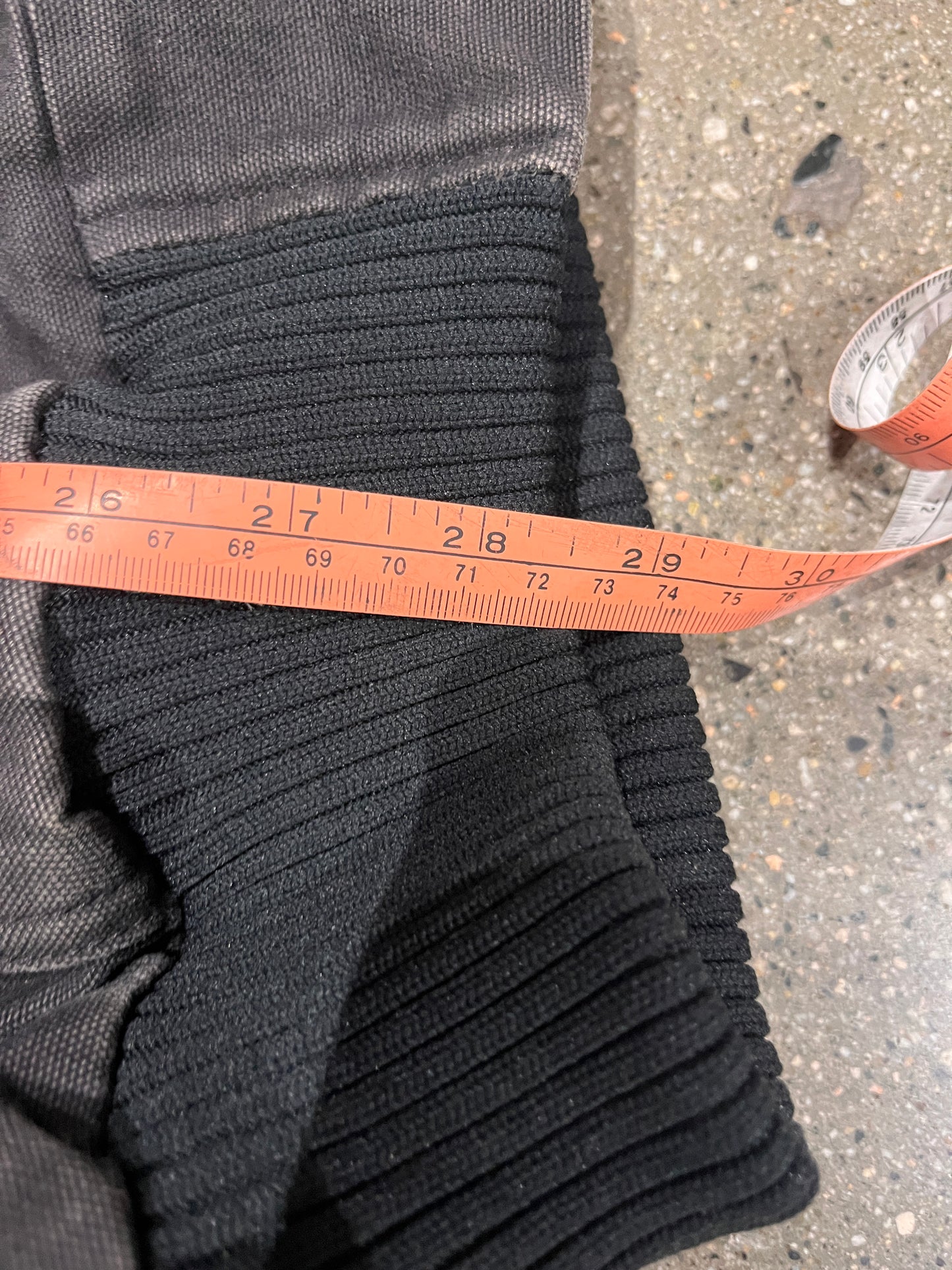 (XL) Black Carhartt Utility Hooded Jkt ( No Zipper Pull)