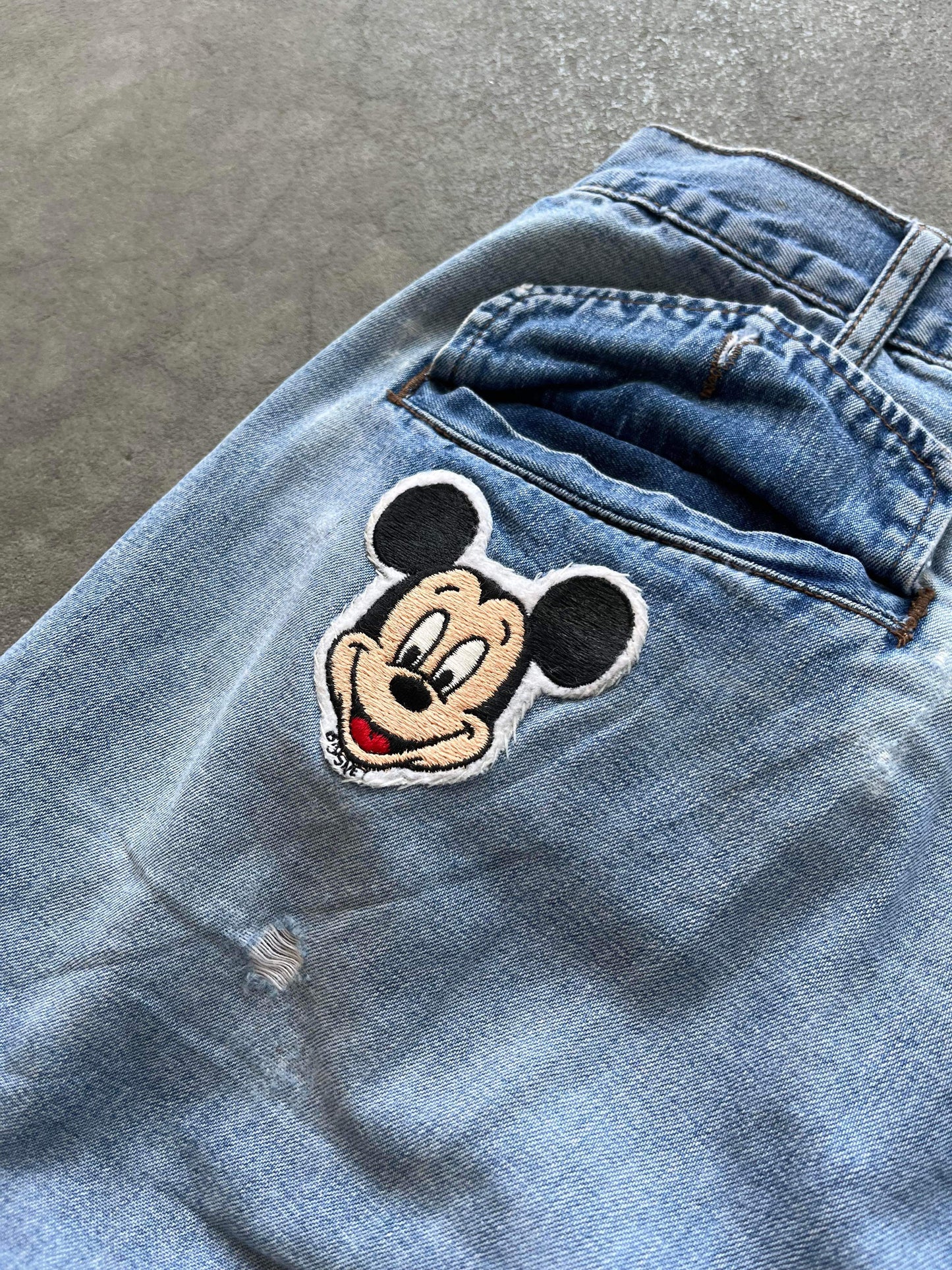 (36”) Levi’s Silver Tabs x Disney Jorts
