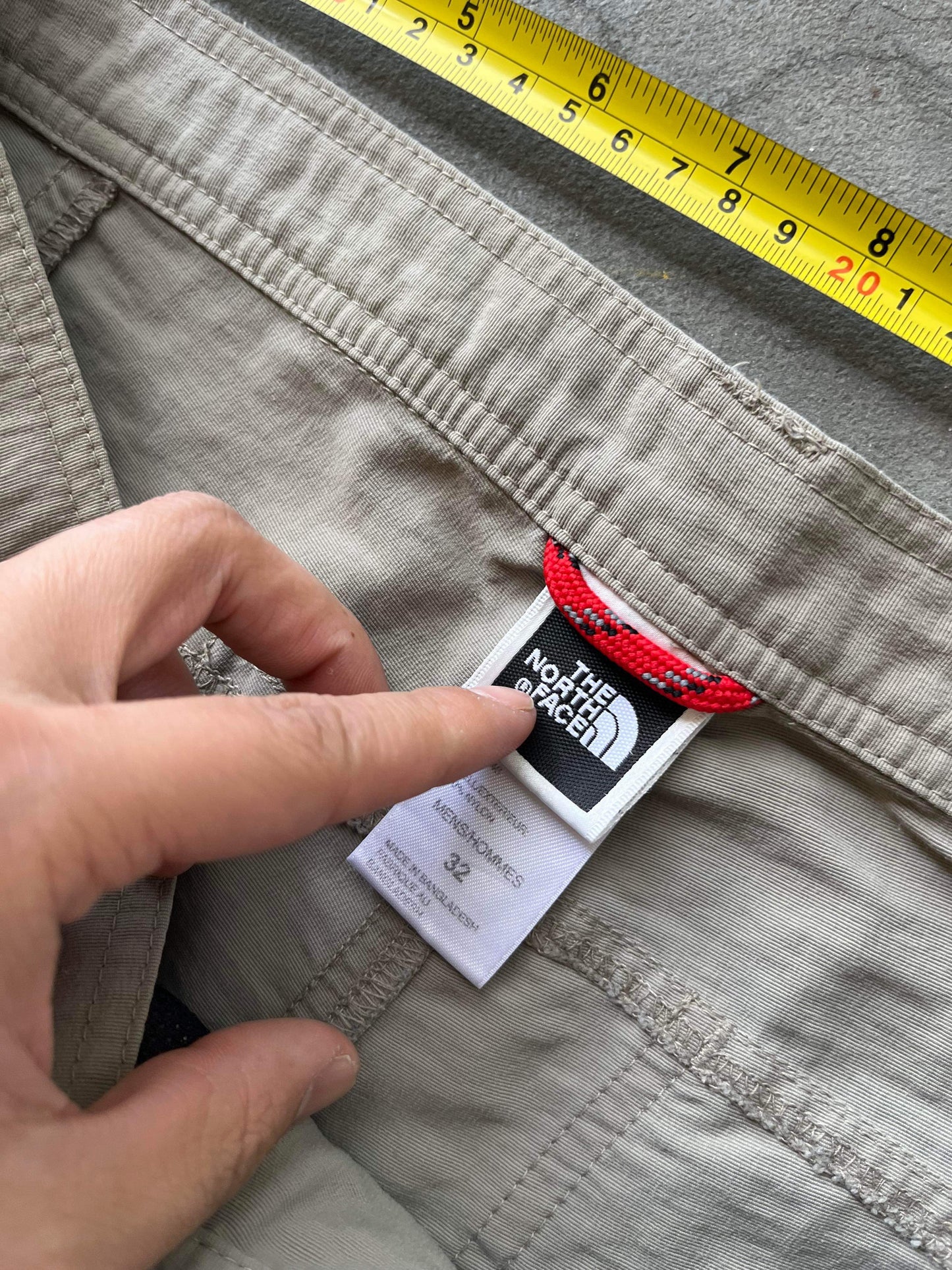 (32”) The North Face Nylon Shorts
