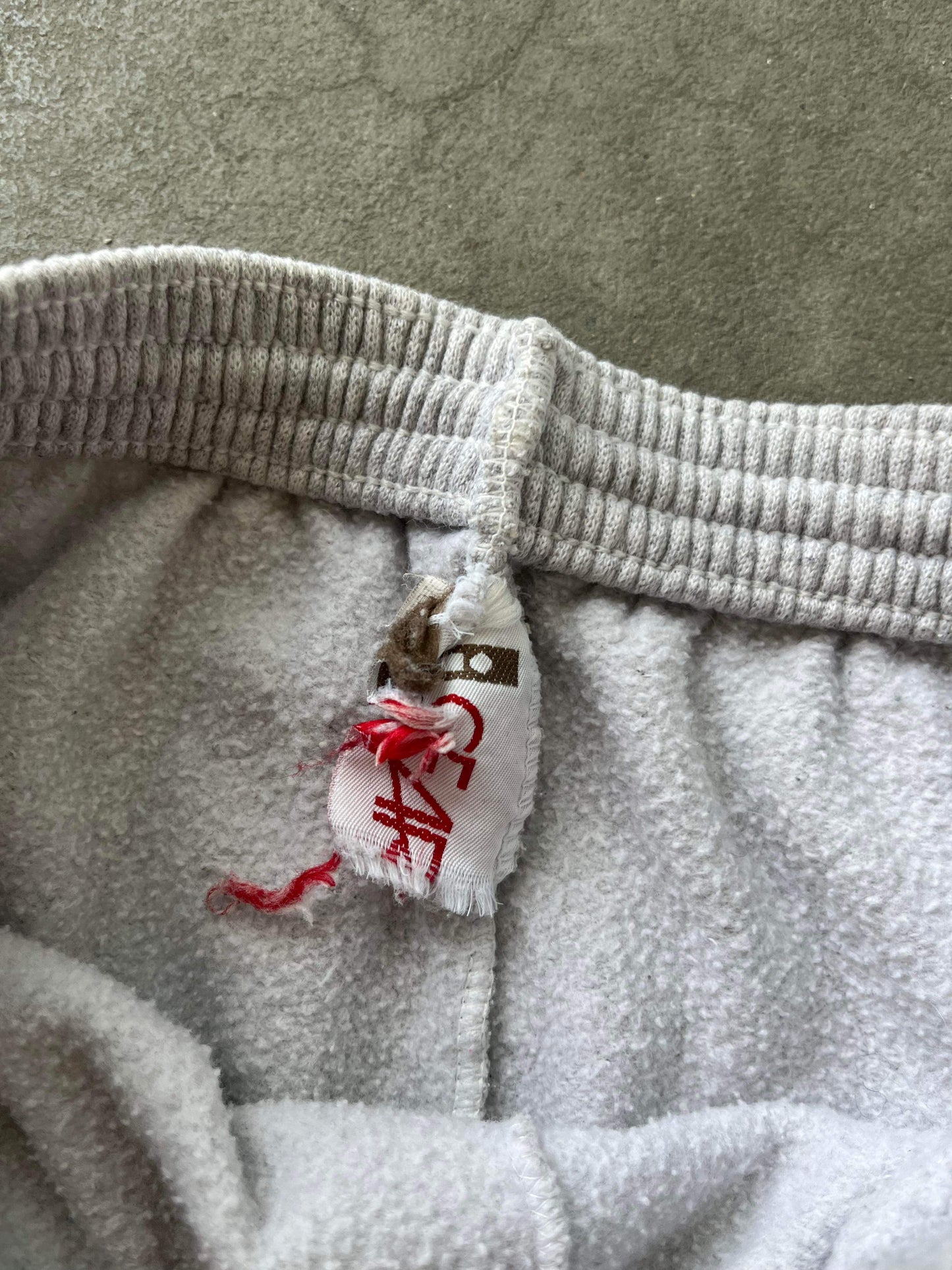 (26”) Vintage Sweatshorts
