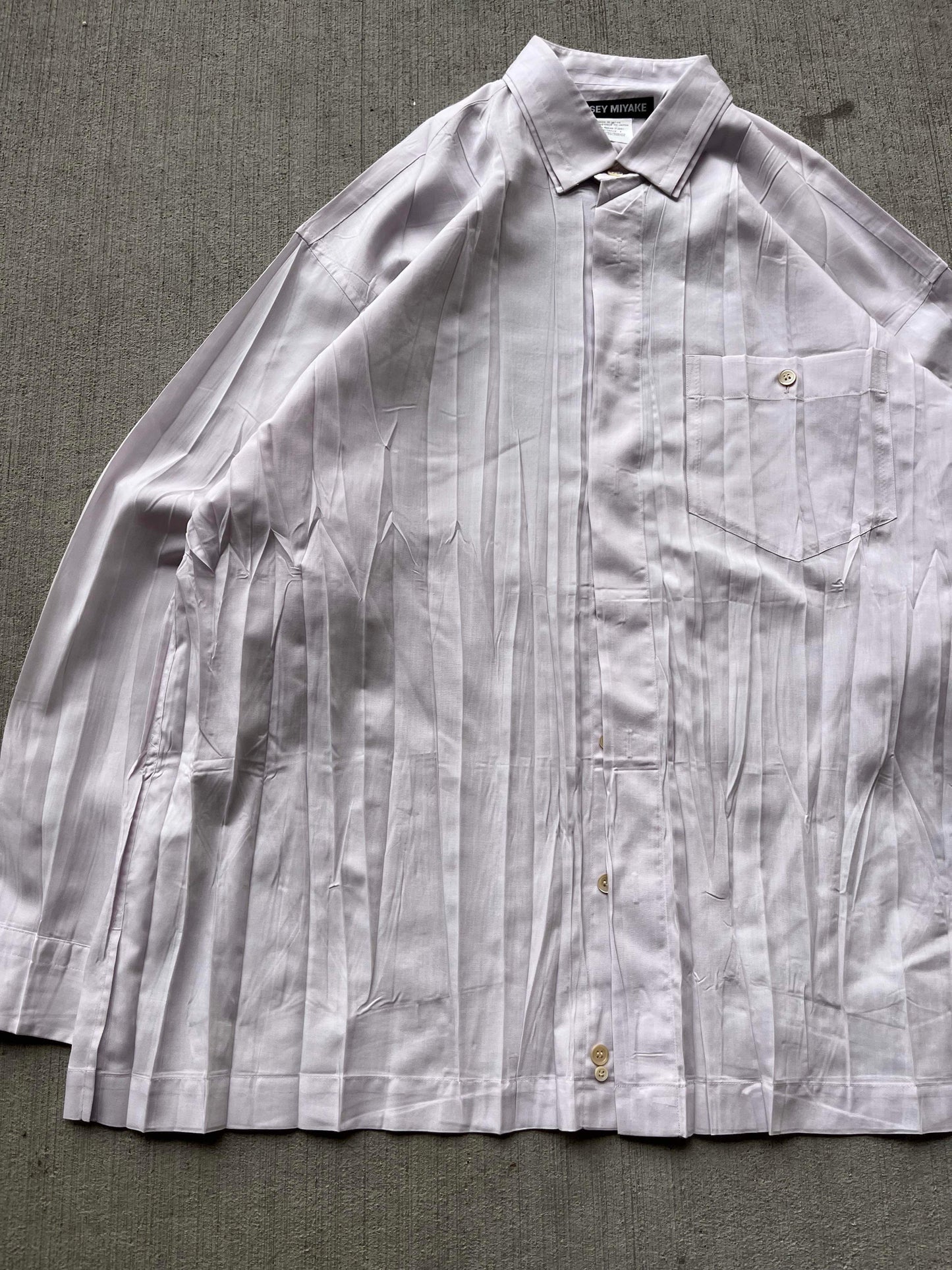 • (S) 90s Issey Miyake Pleated Button up