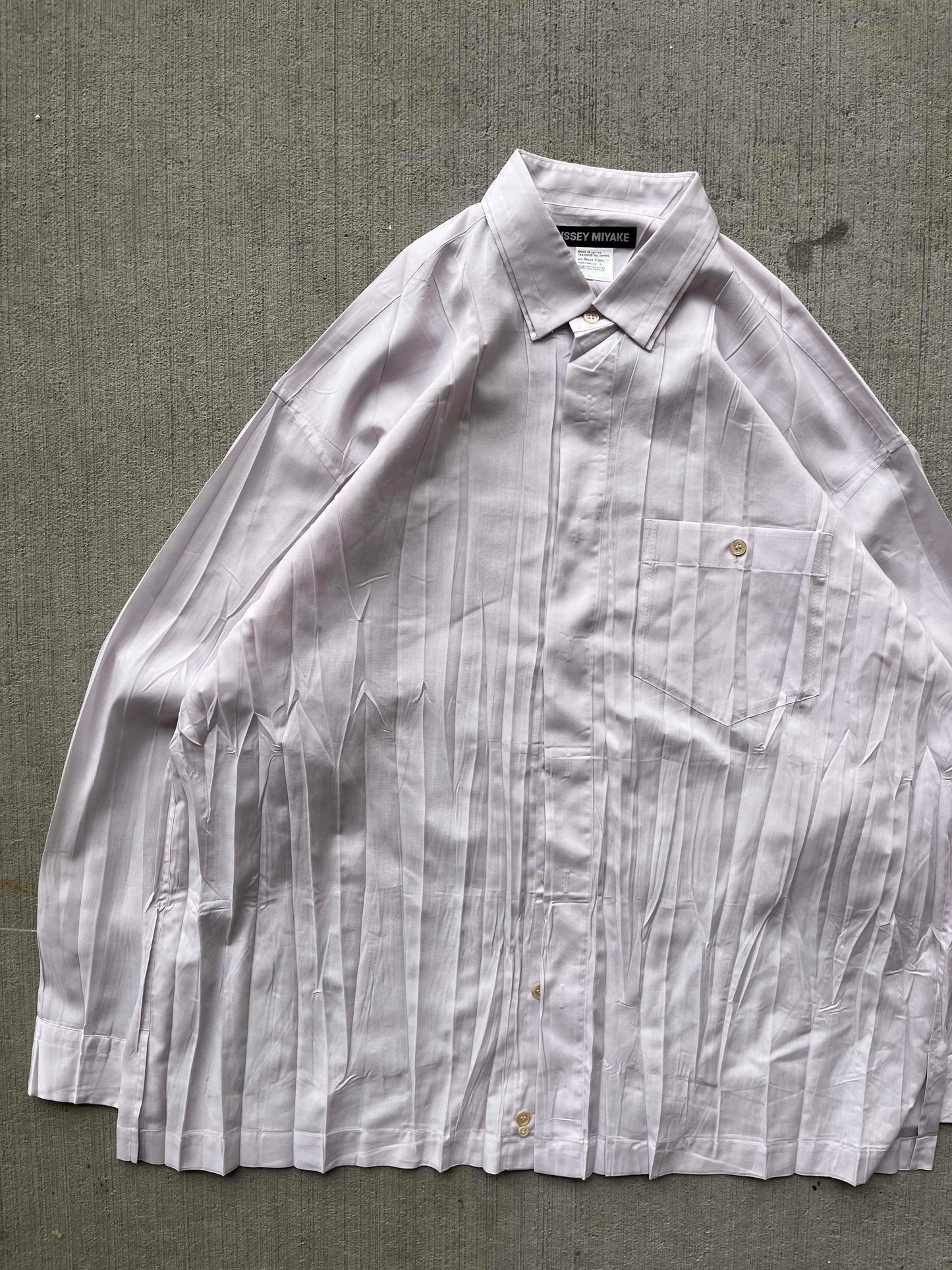 • (S) 90s Issey Miyake Pleated Button up