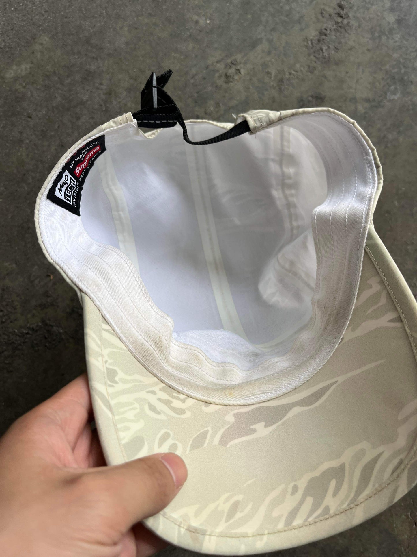 (OSFA) Supreme Tiger Camo Reflective Cap