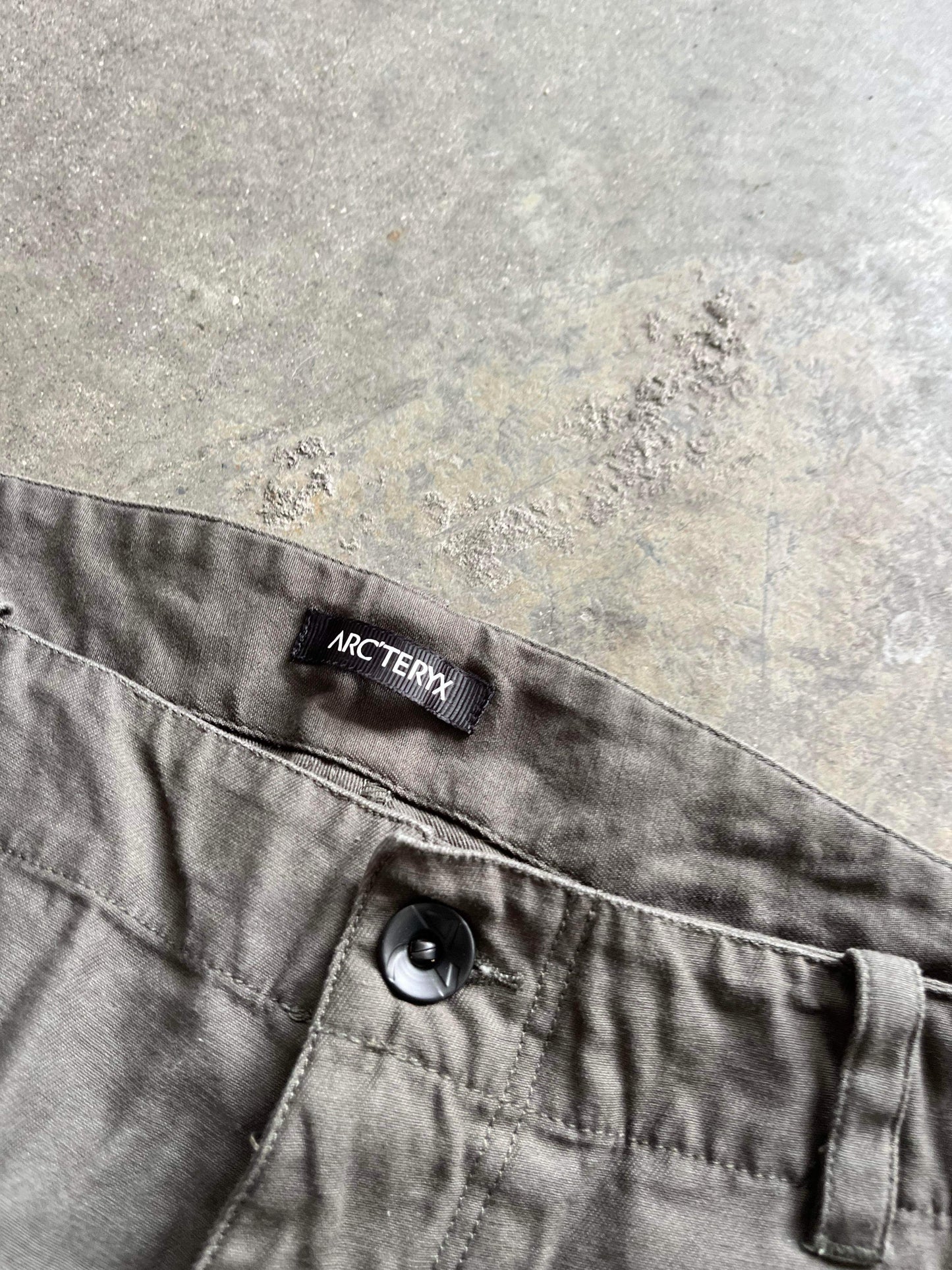 (36”) Arcteryx Mens Capri Style