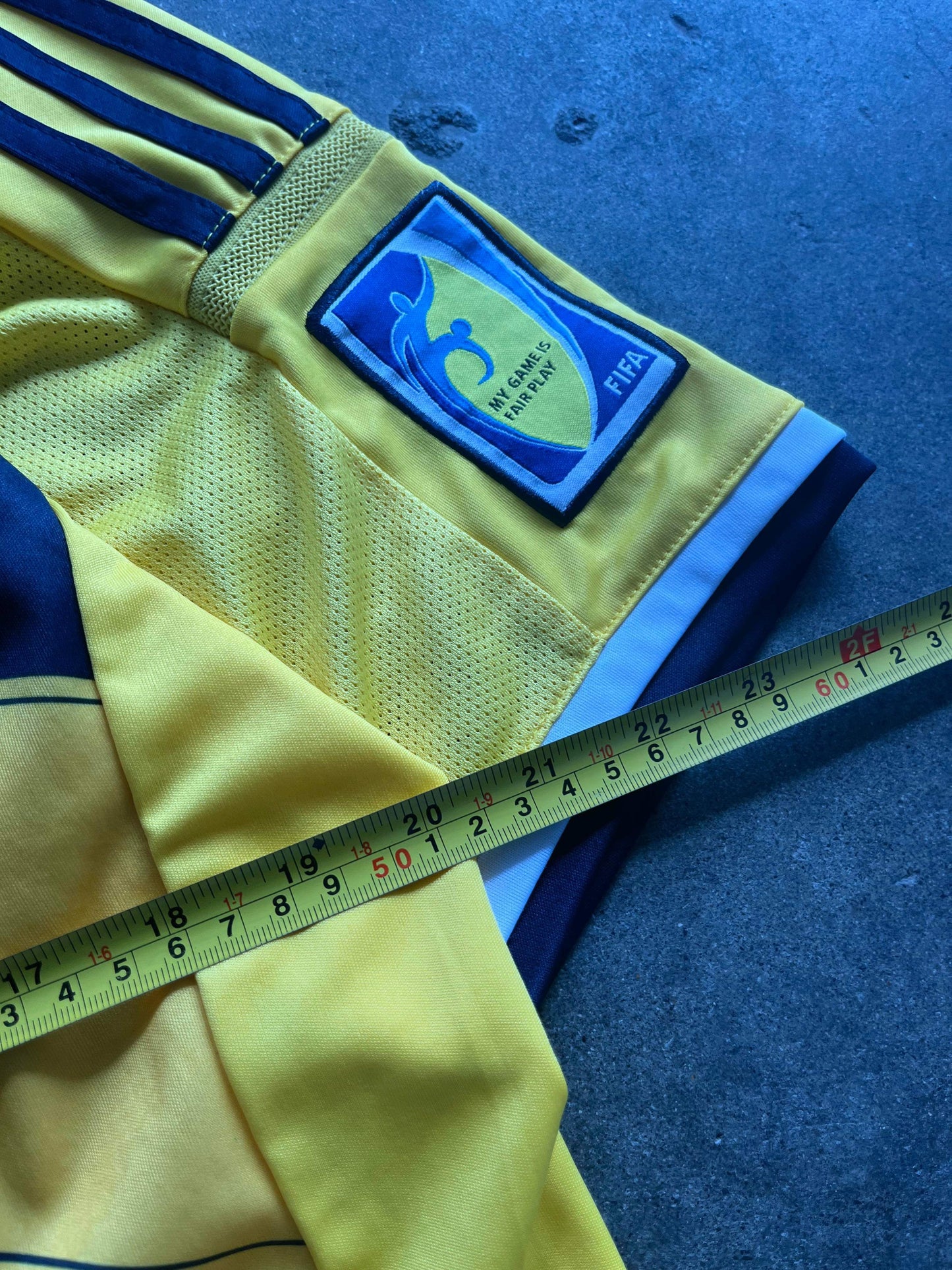 (M/L) Adidas Columbia National Team Kit