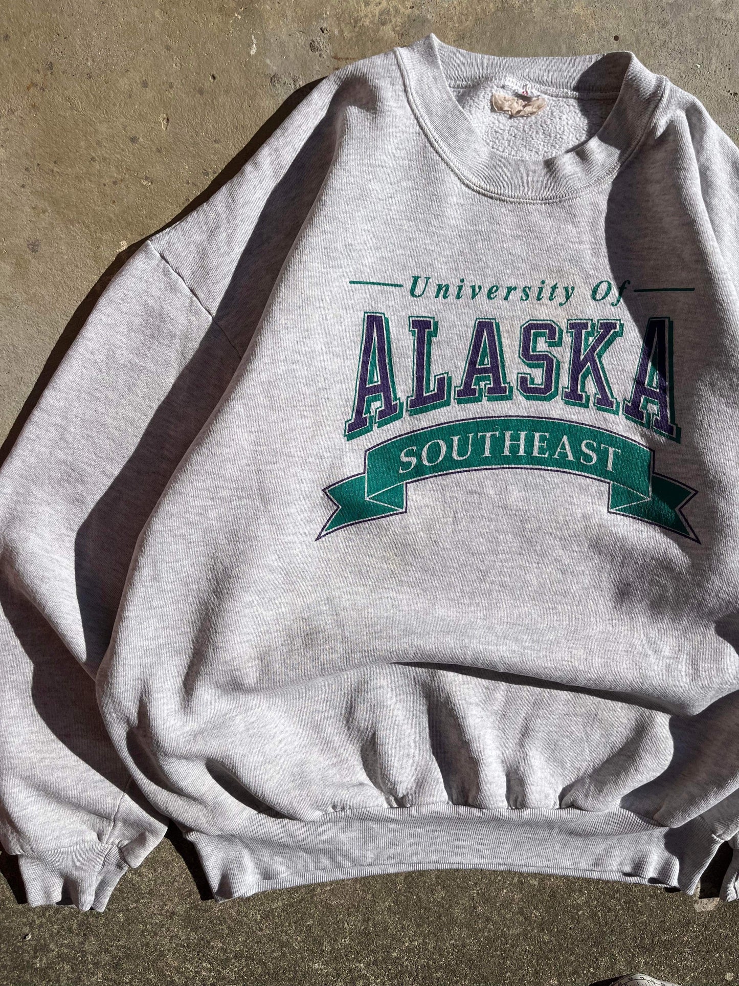 (M) 90’s University of Alaska Crewneck