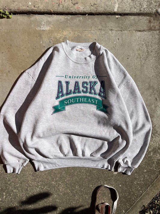 (M) 90’s University of Alaska Crewneck