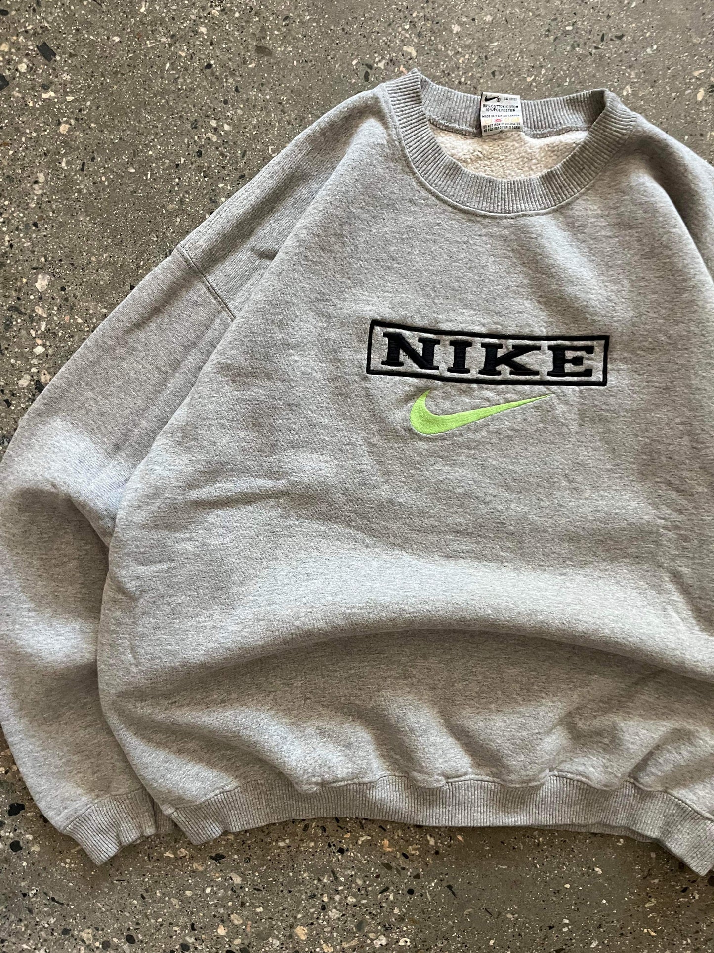 (L/XL) 90’s Nike Script Crewneck