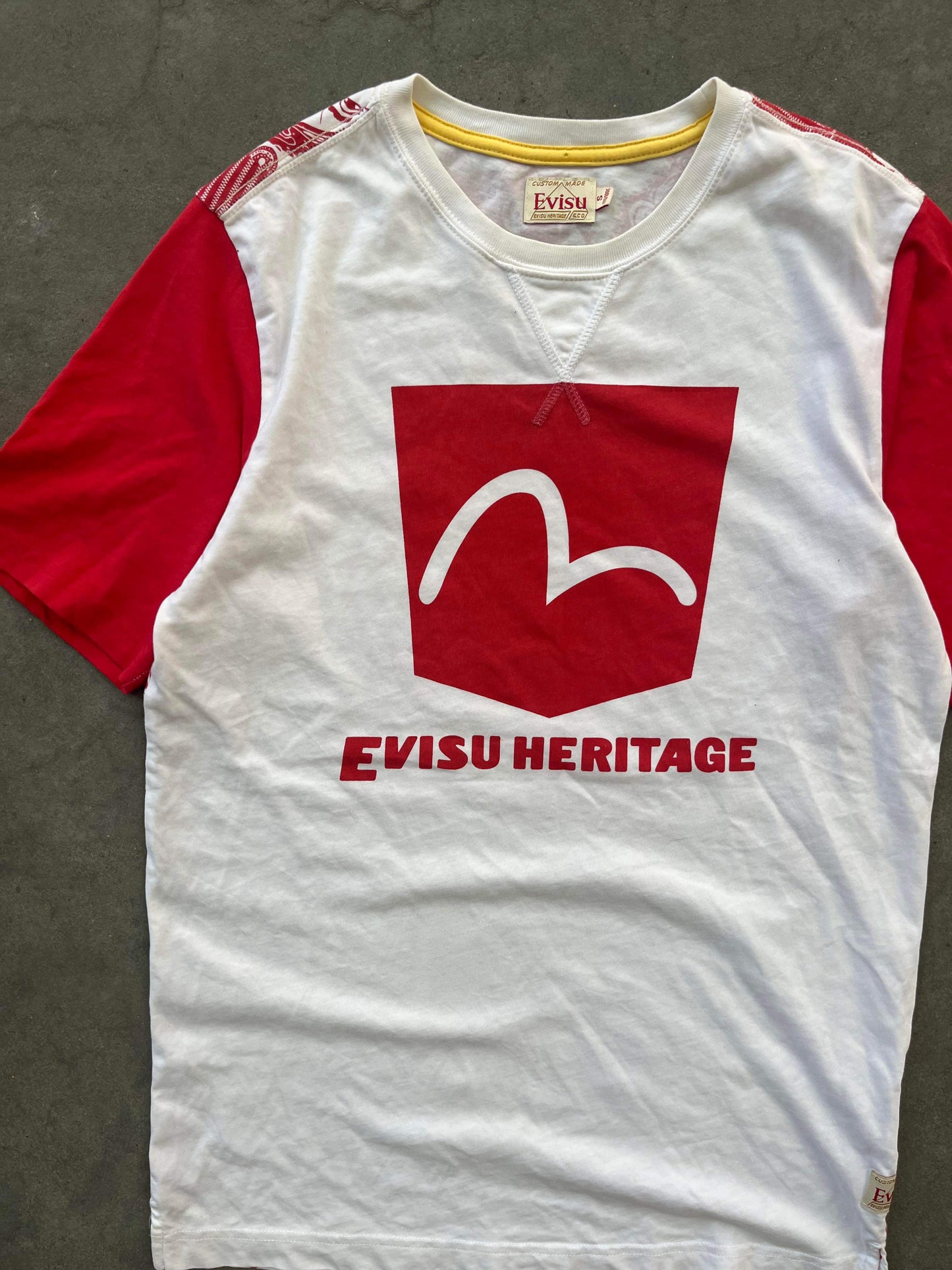 (S/M) Evisu Doublesided Tee