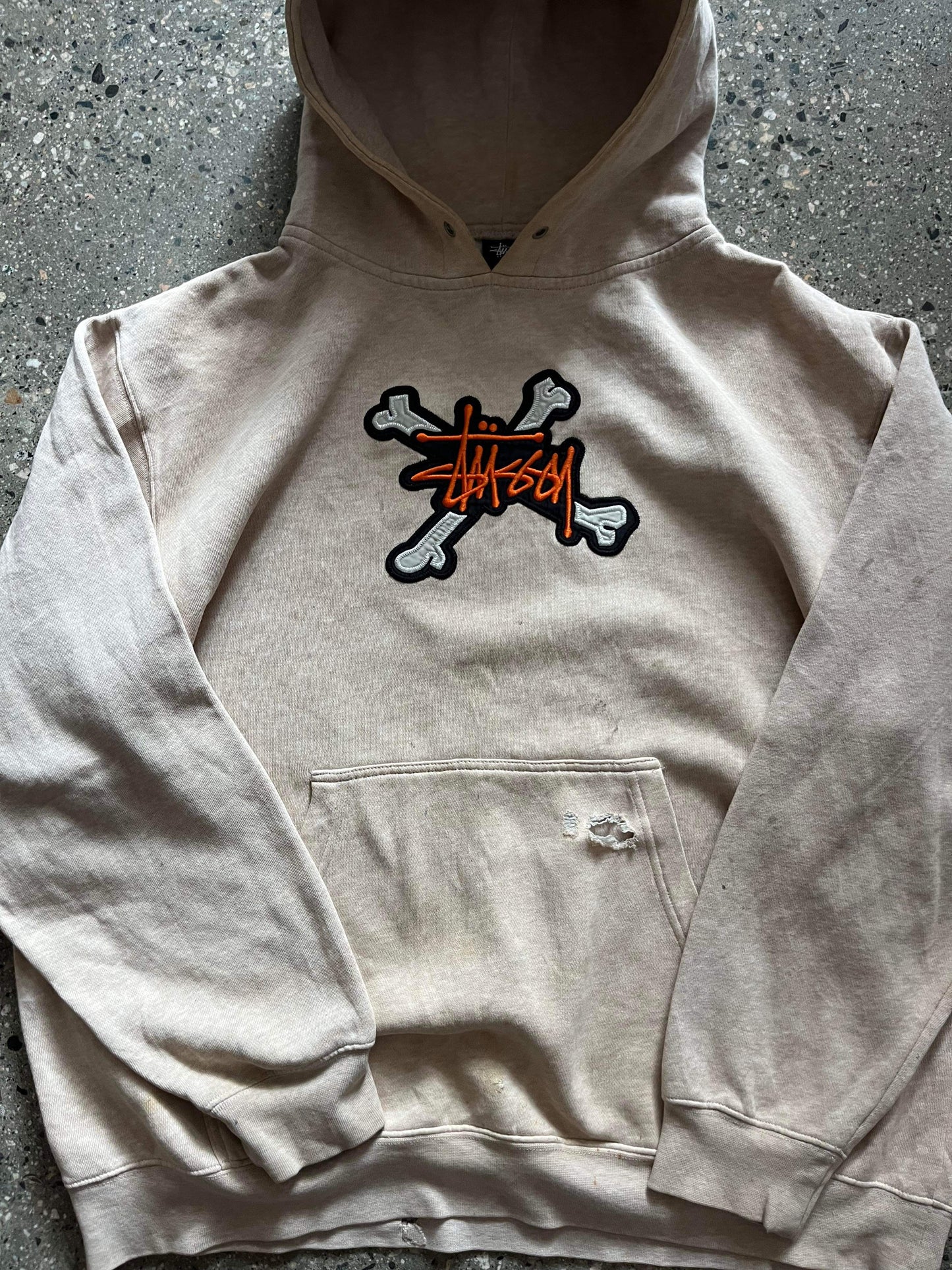(L/XL) 90’s Stussy Distressed Bones Hoodie