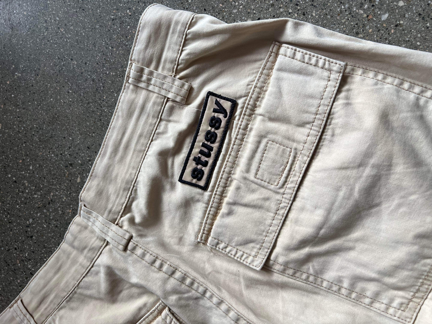 (32”) 90’s Japan Cream Stussy Cargos