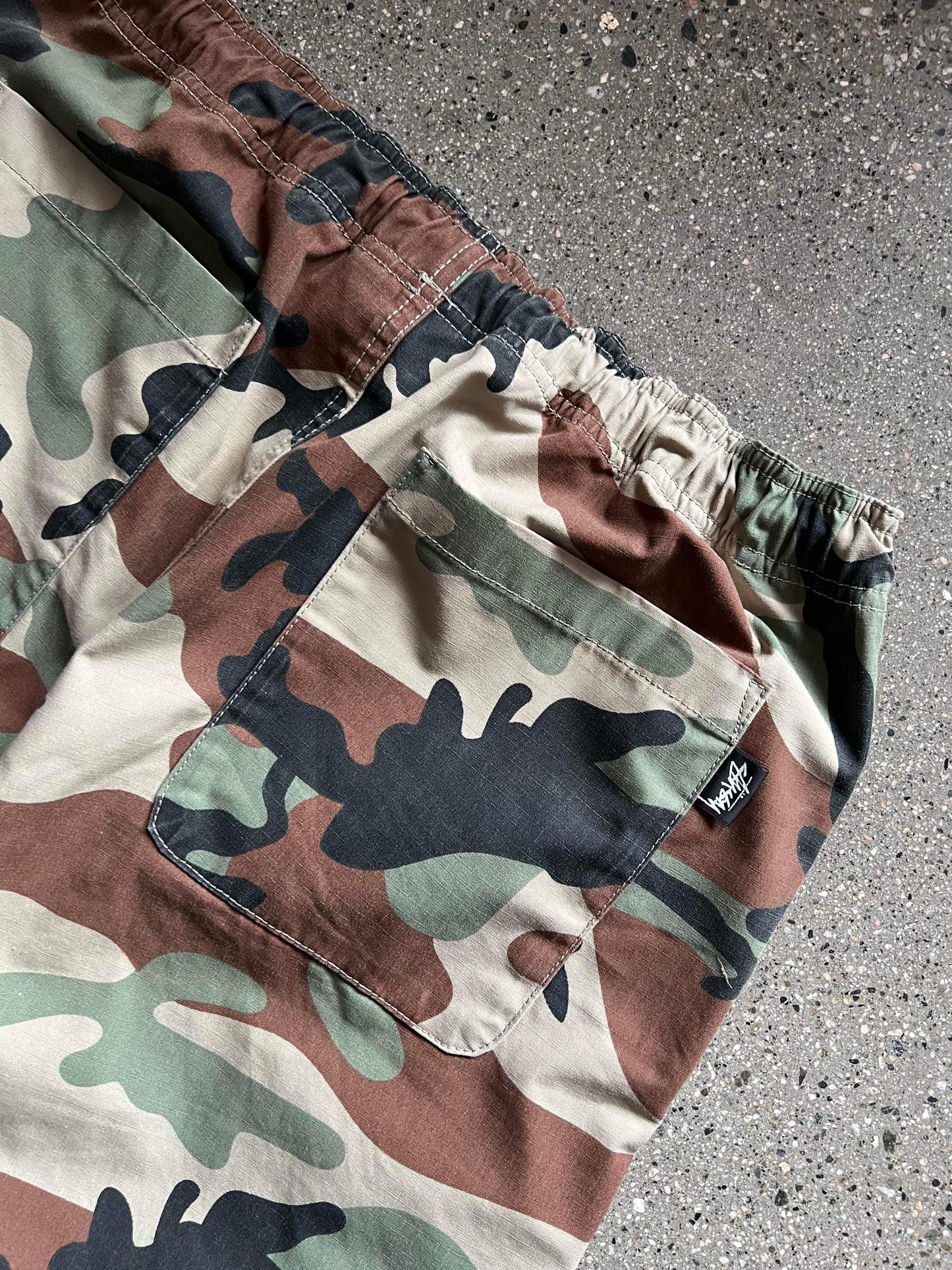 (L) Stussy Baggy Camo Ripstop Pants